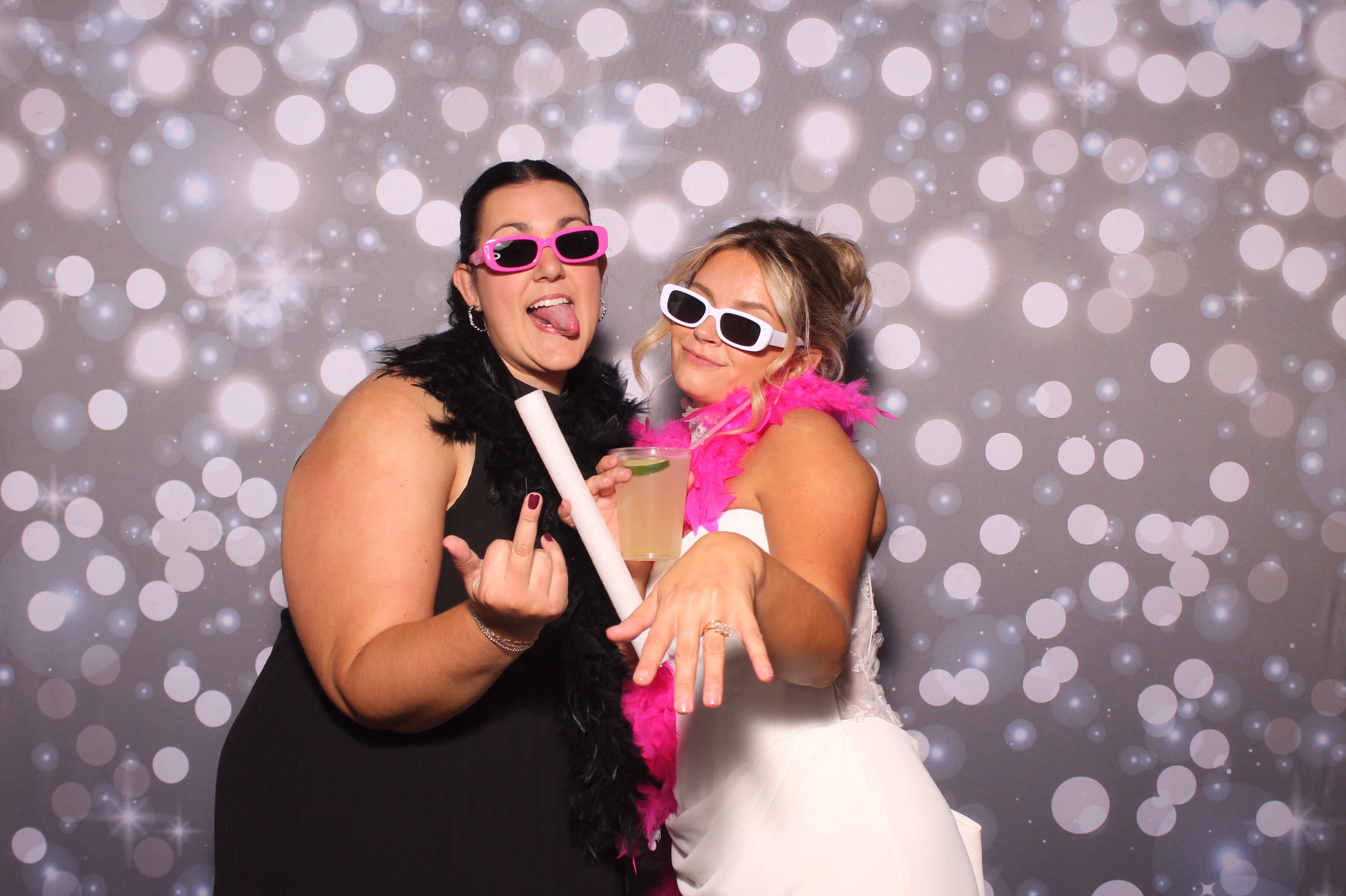 Lily & Jordan Wedding | View more photos from the event at gallery.photoboothcincy.com/u/PhotoBoothCincy/Lily-Jordan-Wedding