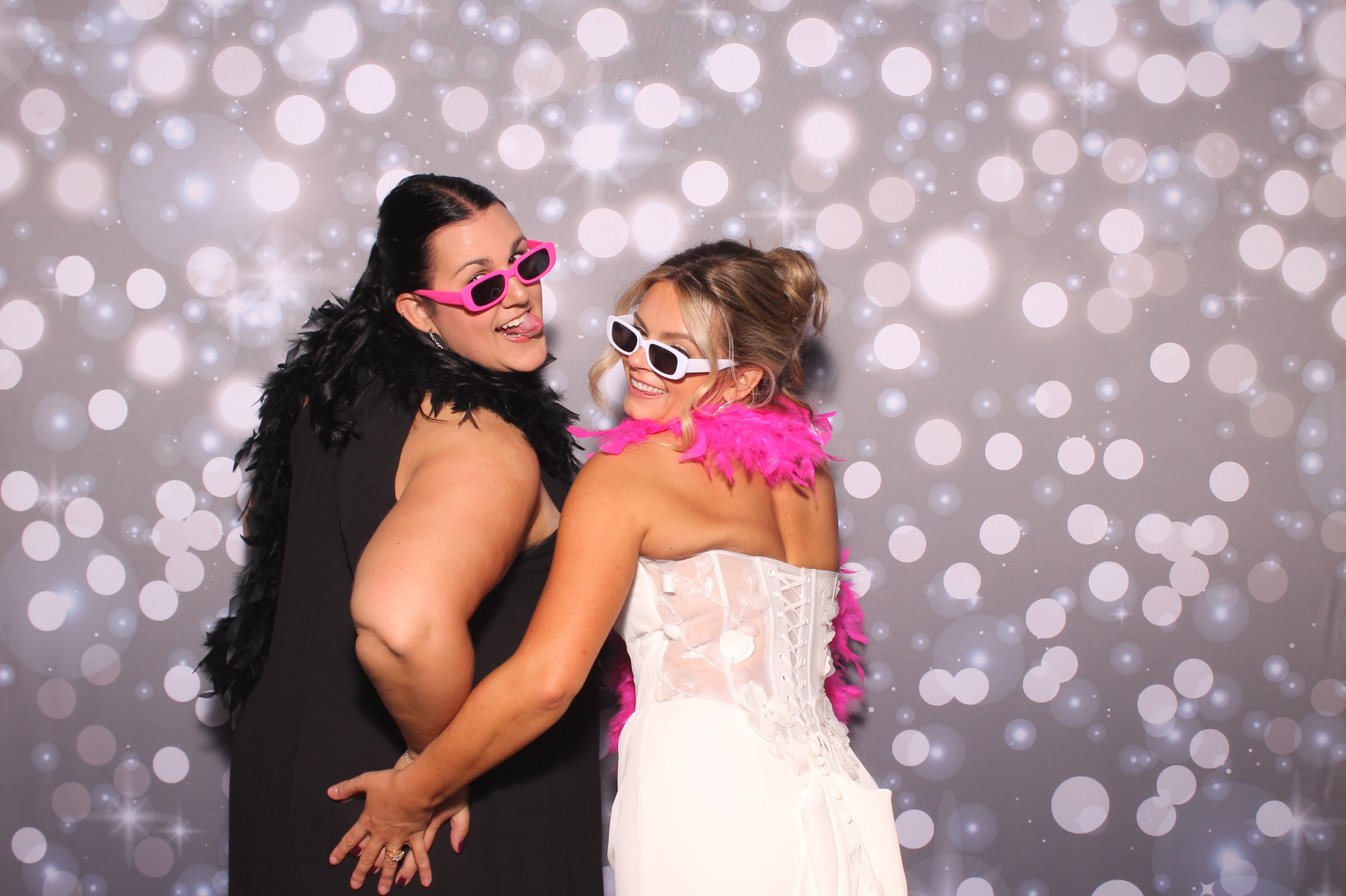 Lily & Jordan Wedding | View more photos from the event at gallery.photoboothcincy.com/u/PhotoBoothCincy/Lily-Jordan-Wedding