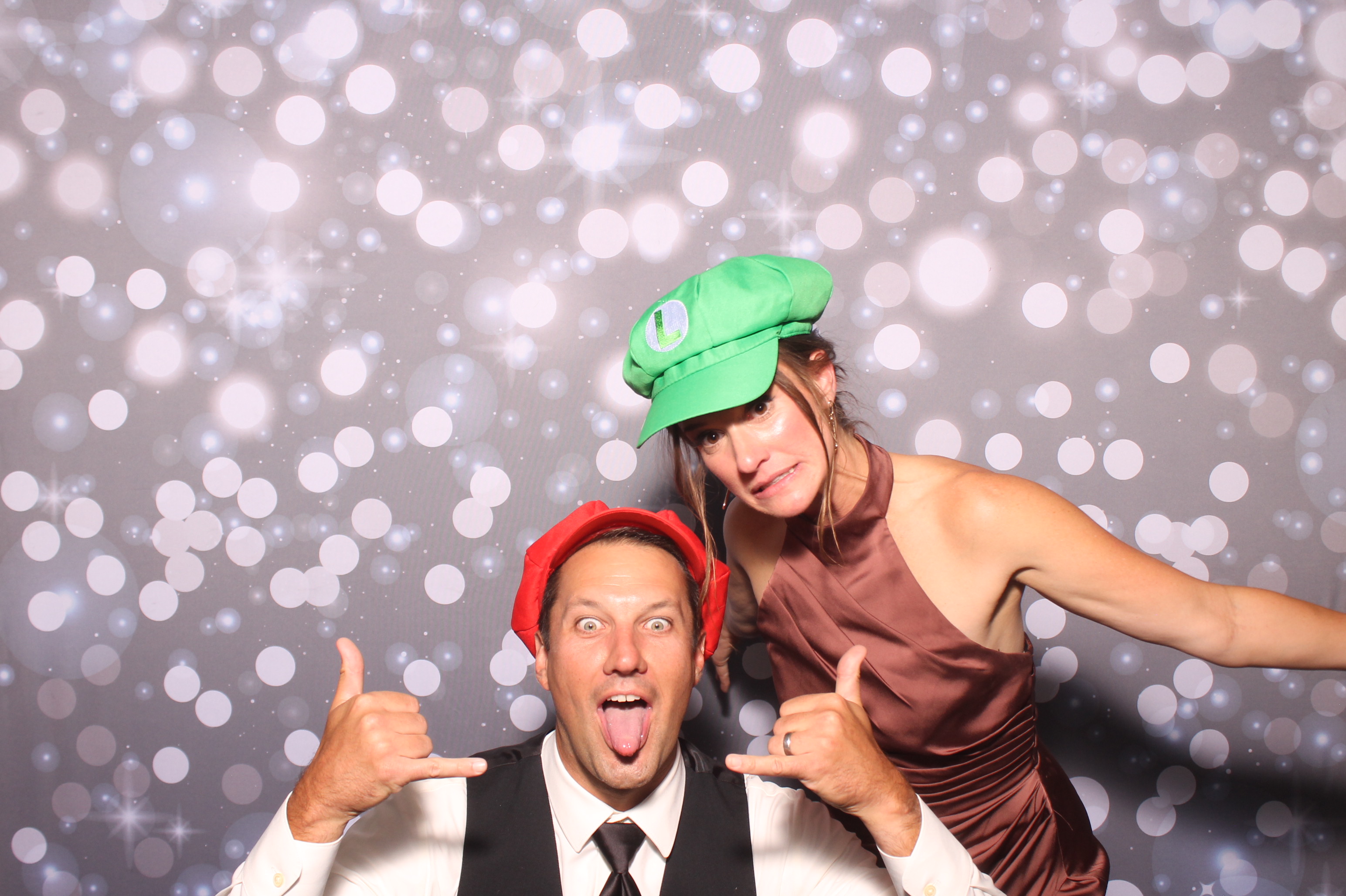 Lily & Jordan Wedding | View more photos from the event at gallery.photoboothcincy.com/u/PhotoBoothCincy/Lily-Jordan-Wedding