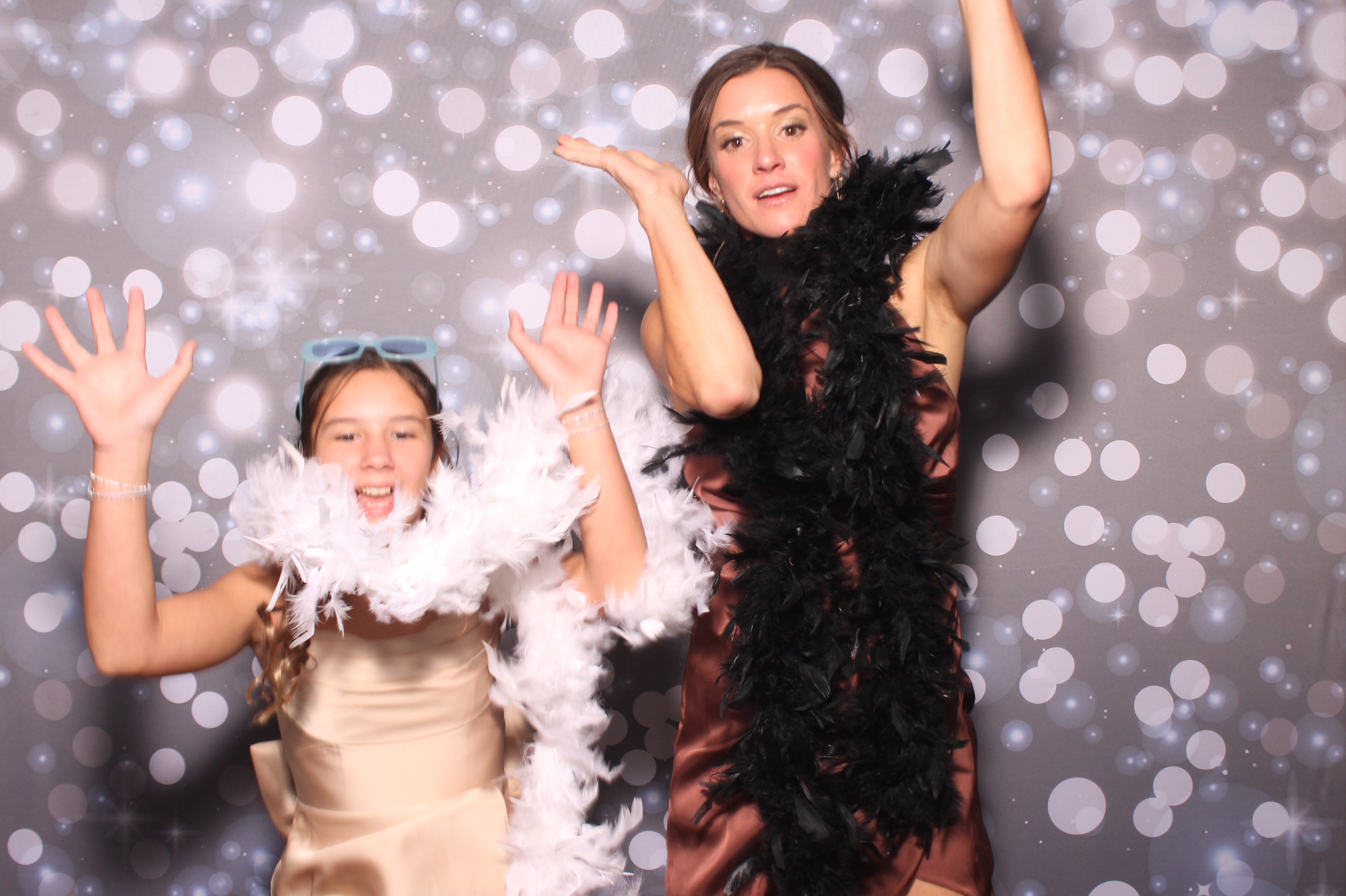 Lily & Jordan Wedding | View more photos from the event at gallery.photoboothcincy.com/u/PhotoBoothCincy/Lily-Jordan-Wedding