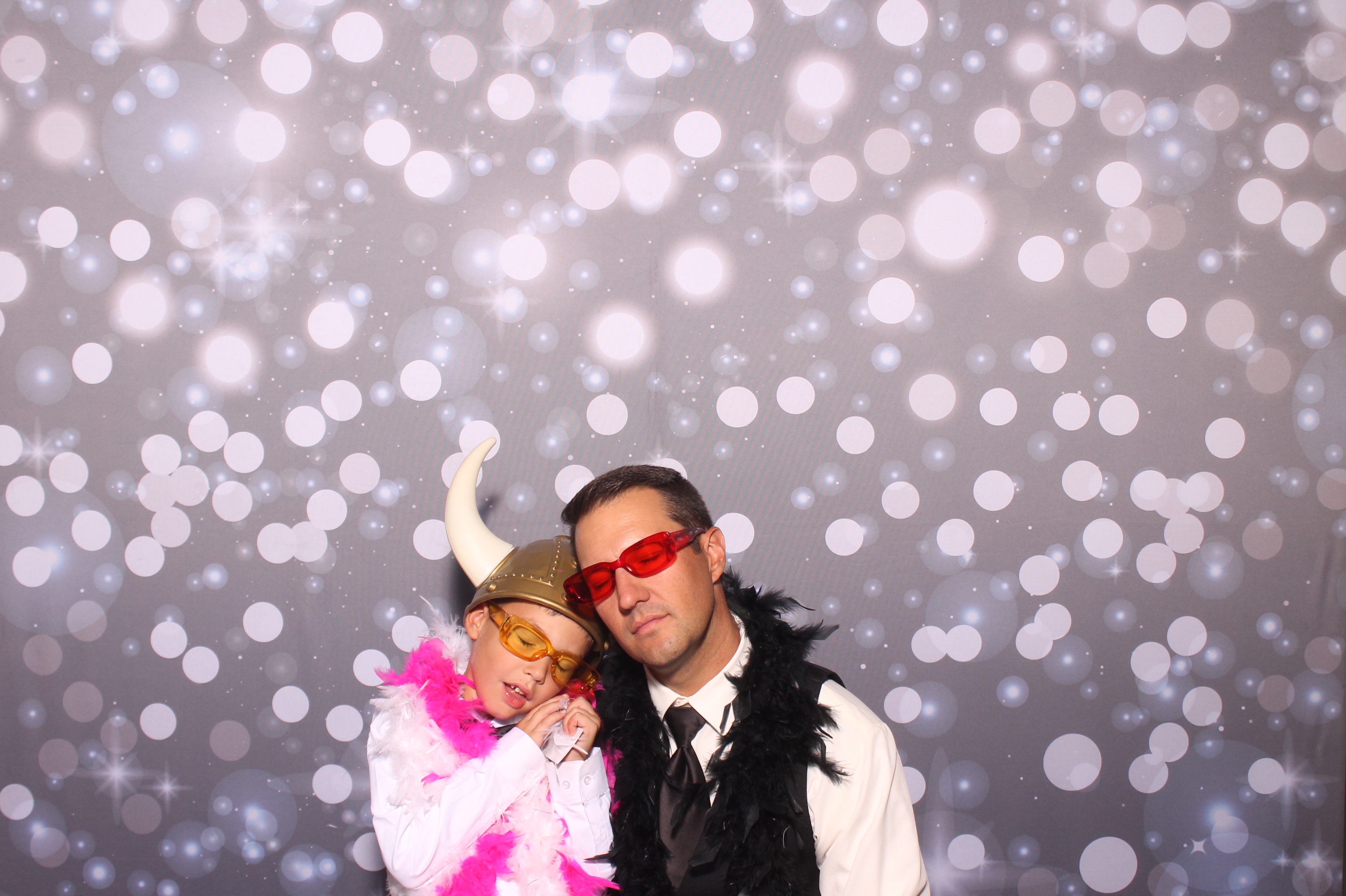 Lily & Jordan Wedding | View more photos from the event at gallery.photoboothcincy.com/u/PhotoBoothCincy/Lily-Jordan-Wedding