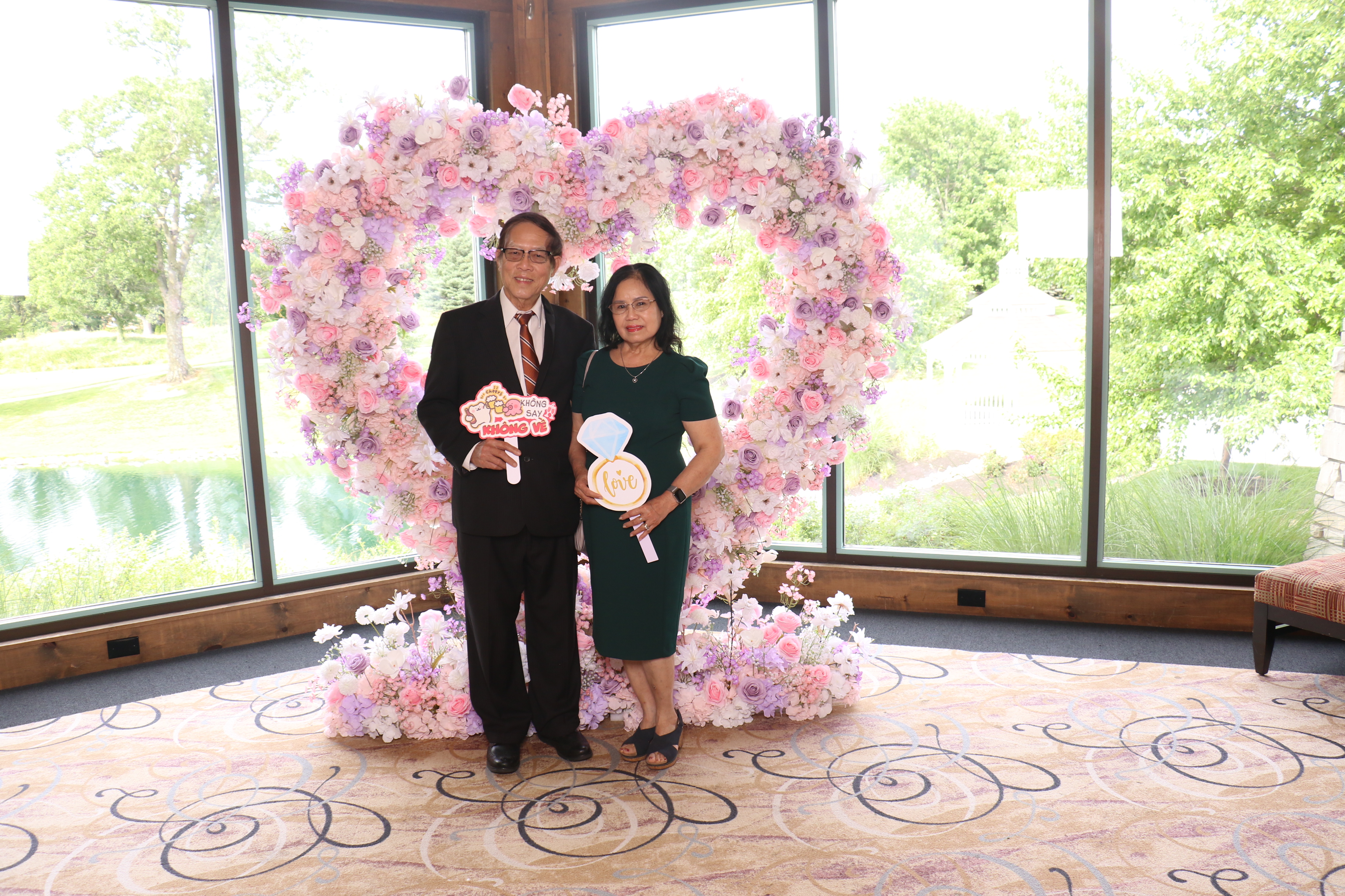 Linda & Tuan | View more photos from the event at gallery.photoboothcincy.com/u/PhotoBoothCincy/Linda-Tuan