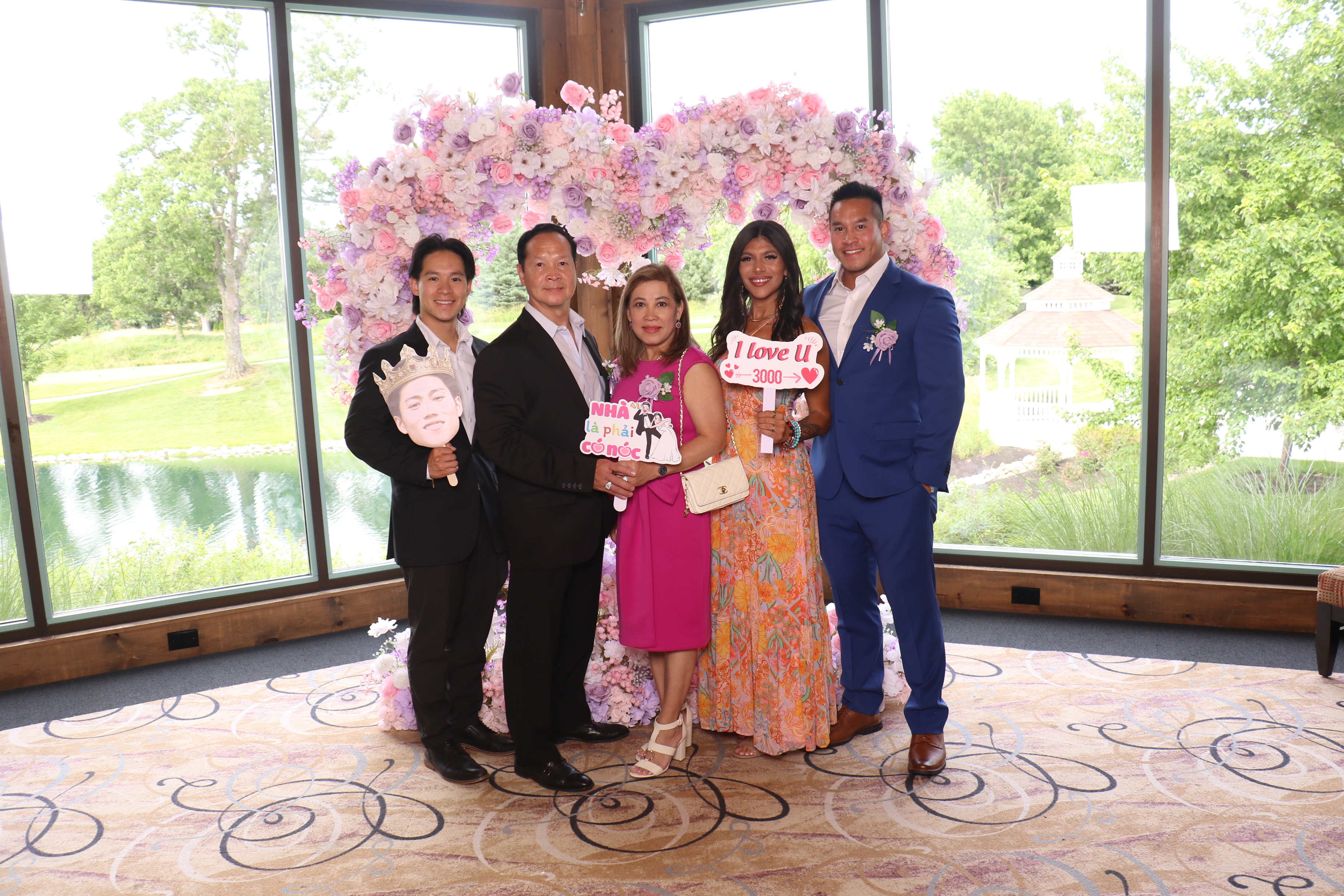 Linda & Tuan | View more photos from the event at gallery.photoboothcincy.com/u/PhotoBoothCincy/Linda-Tuan