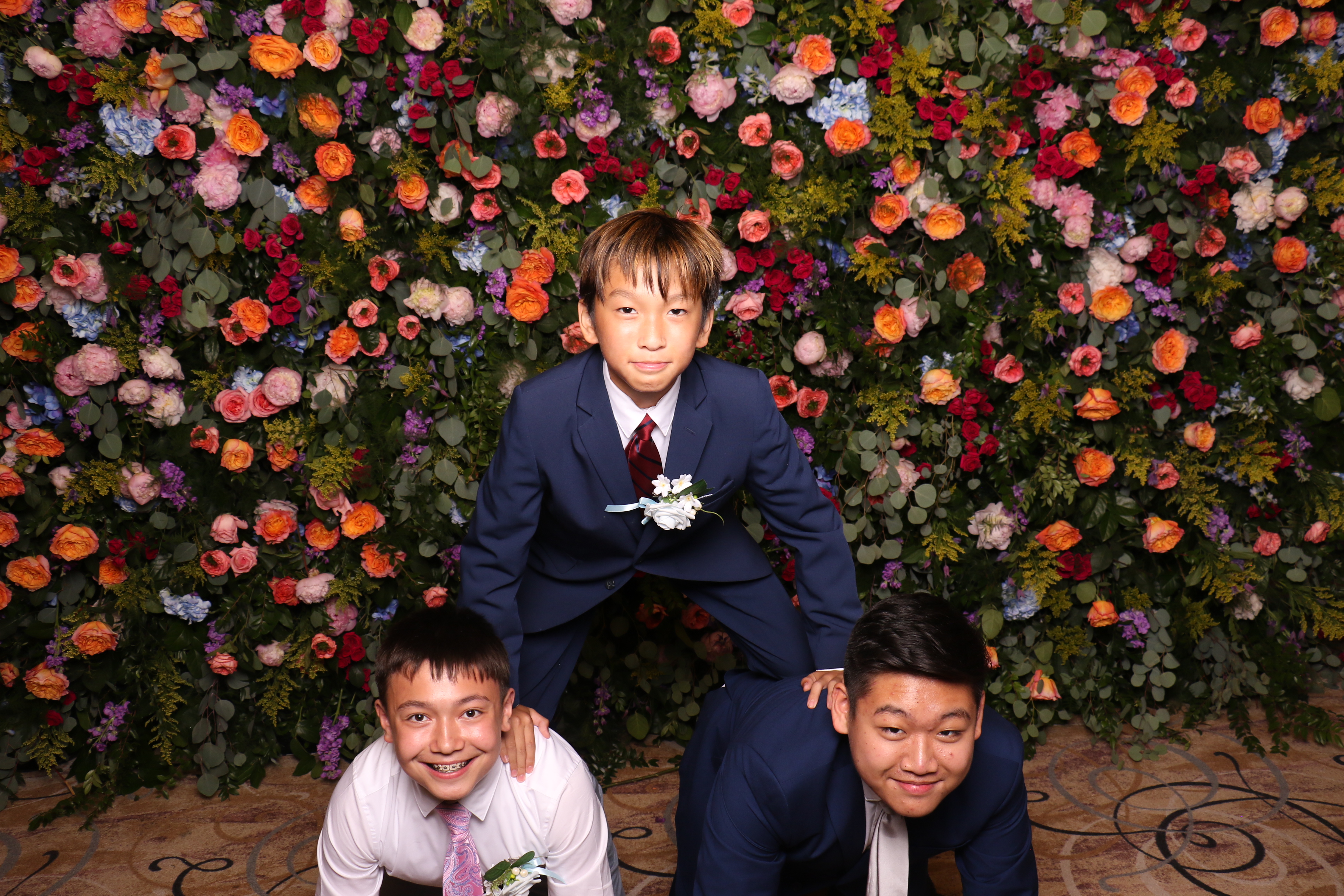 Linda & Tuan | View more photos from the event at gallery.photoboothcincy.com/u/PhotoBoothCincy/Linda-Tuan