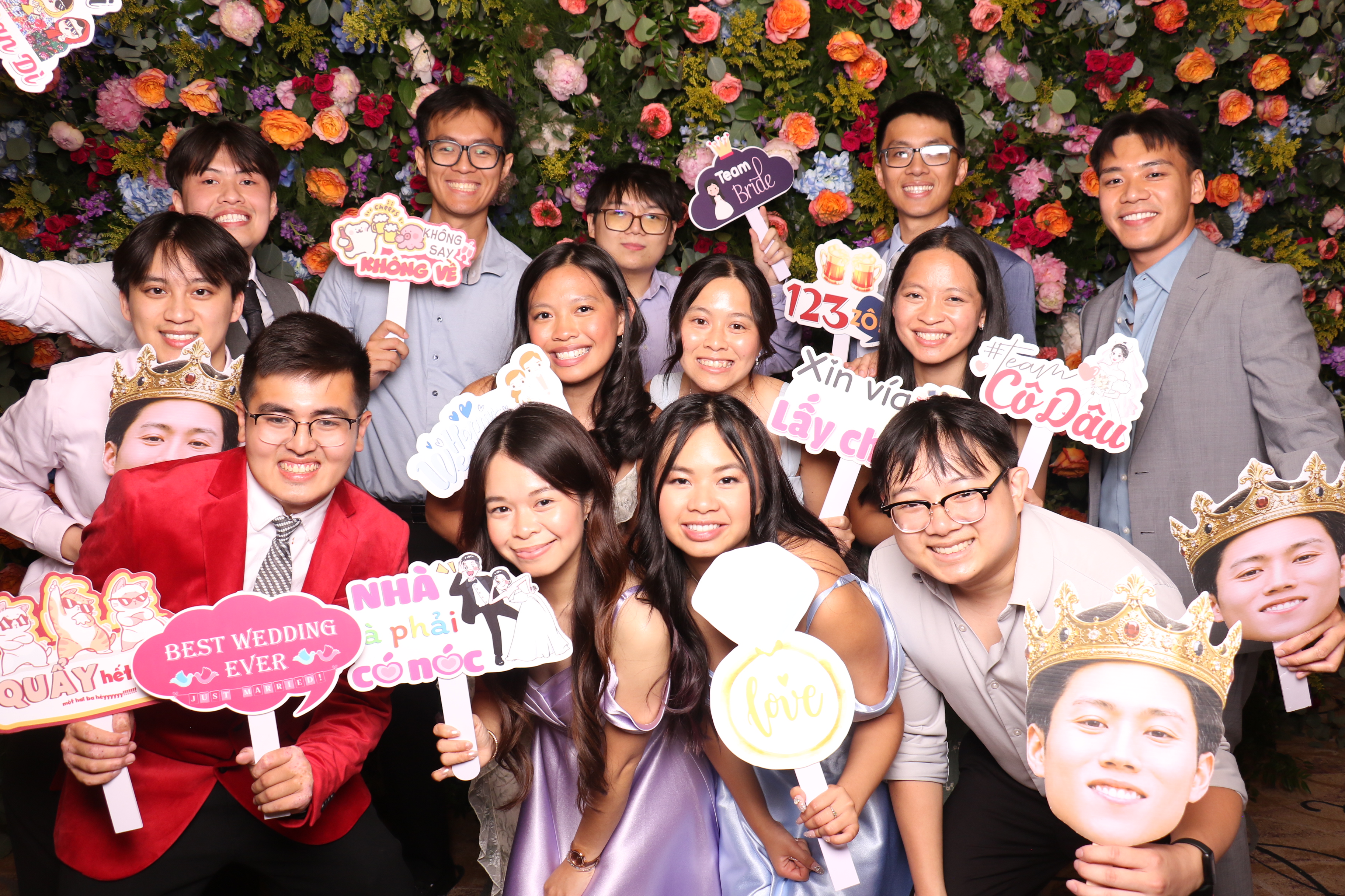 Linda & Tuan | View more photos from the event at gallery.photoboothcincy.com/u/PhotoBoothCincy/Linda-Tuan