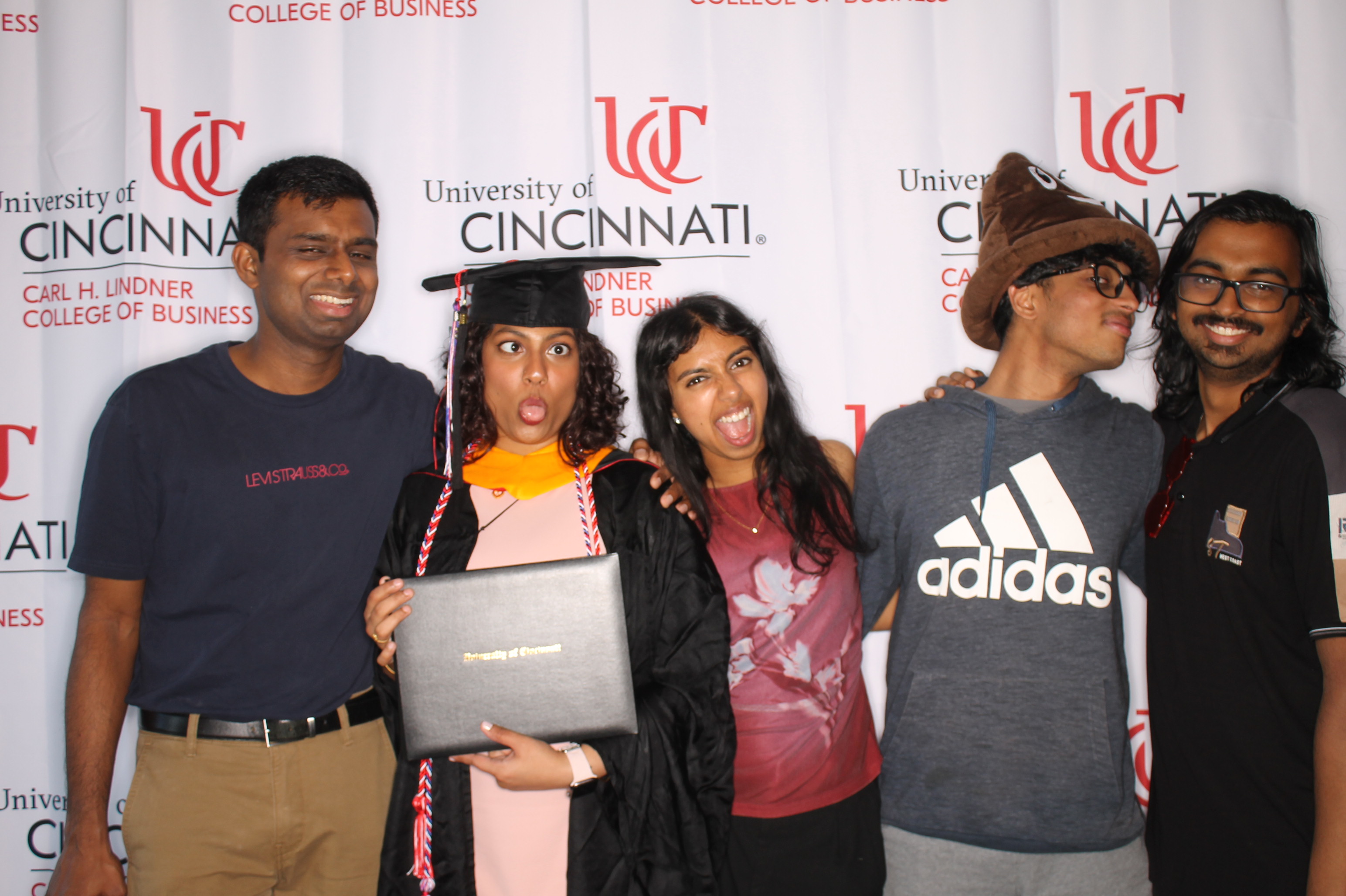 Linder College of Business Open House | View more photos from the event at gallery.photoboothcincy.com/u/PhotoBoothCincy/Linder-College-of-Business-Open-House