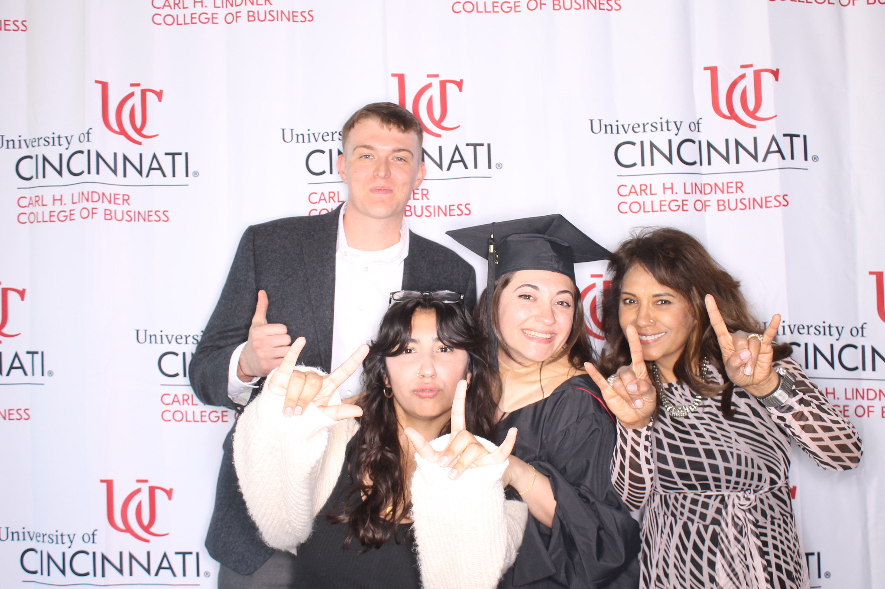 Linder College of Business Open House | View more photos from the event at gallery.photoboothcincy.com/u/PhotoBoothCincy/Linder-College-of-Business-Open-House