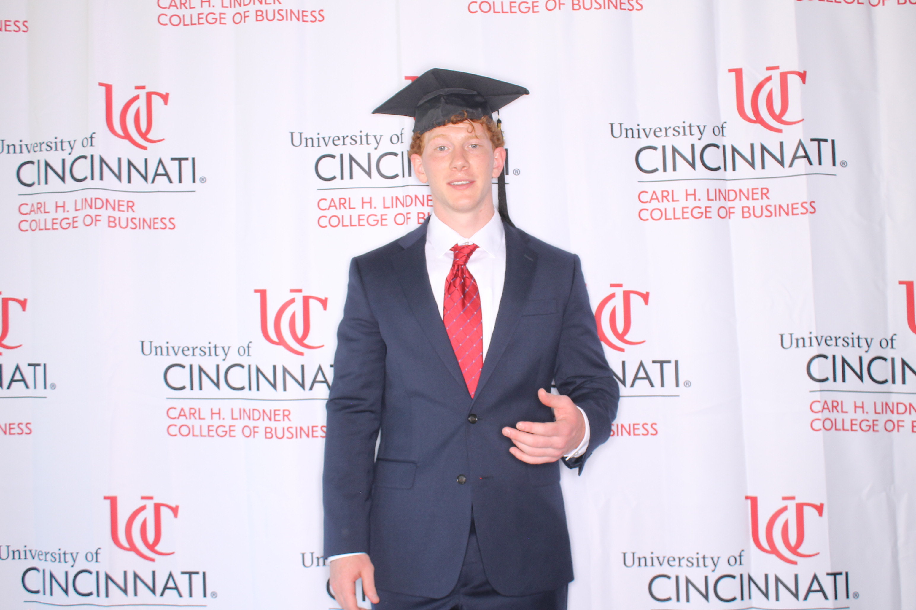 Linder College of Business Open House | View more photos from the event at gallery.photoboothcincy.com/u/PhotoBoothCincy/Linder-College-of-Business-Open-House
