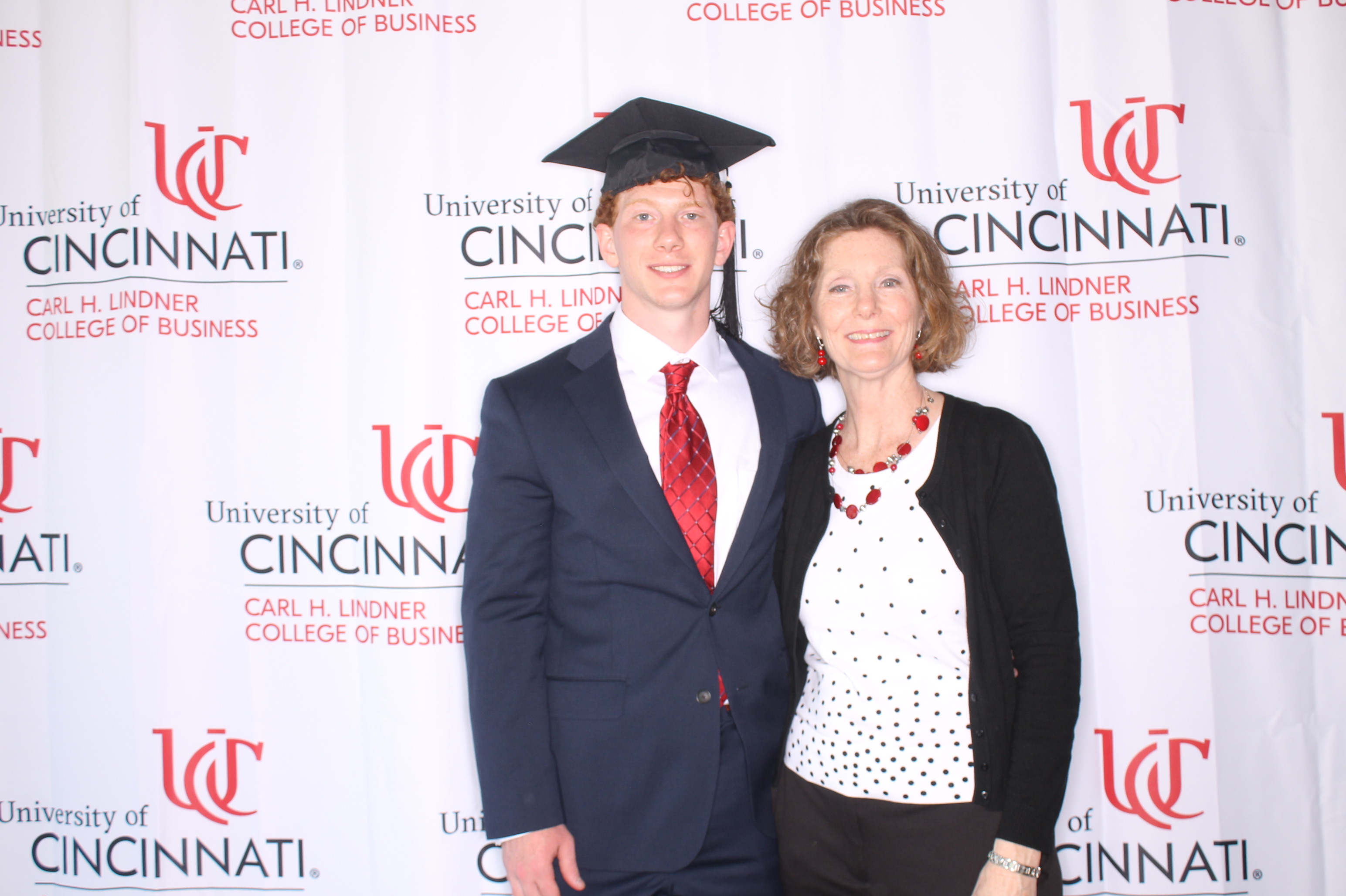 Linder College of Business Open House | View more photos from the event at gallery.photoboothcincy.com/u/PhotoBoothCincy/Linder-College-of-Business-Open-House