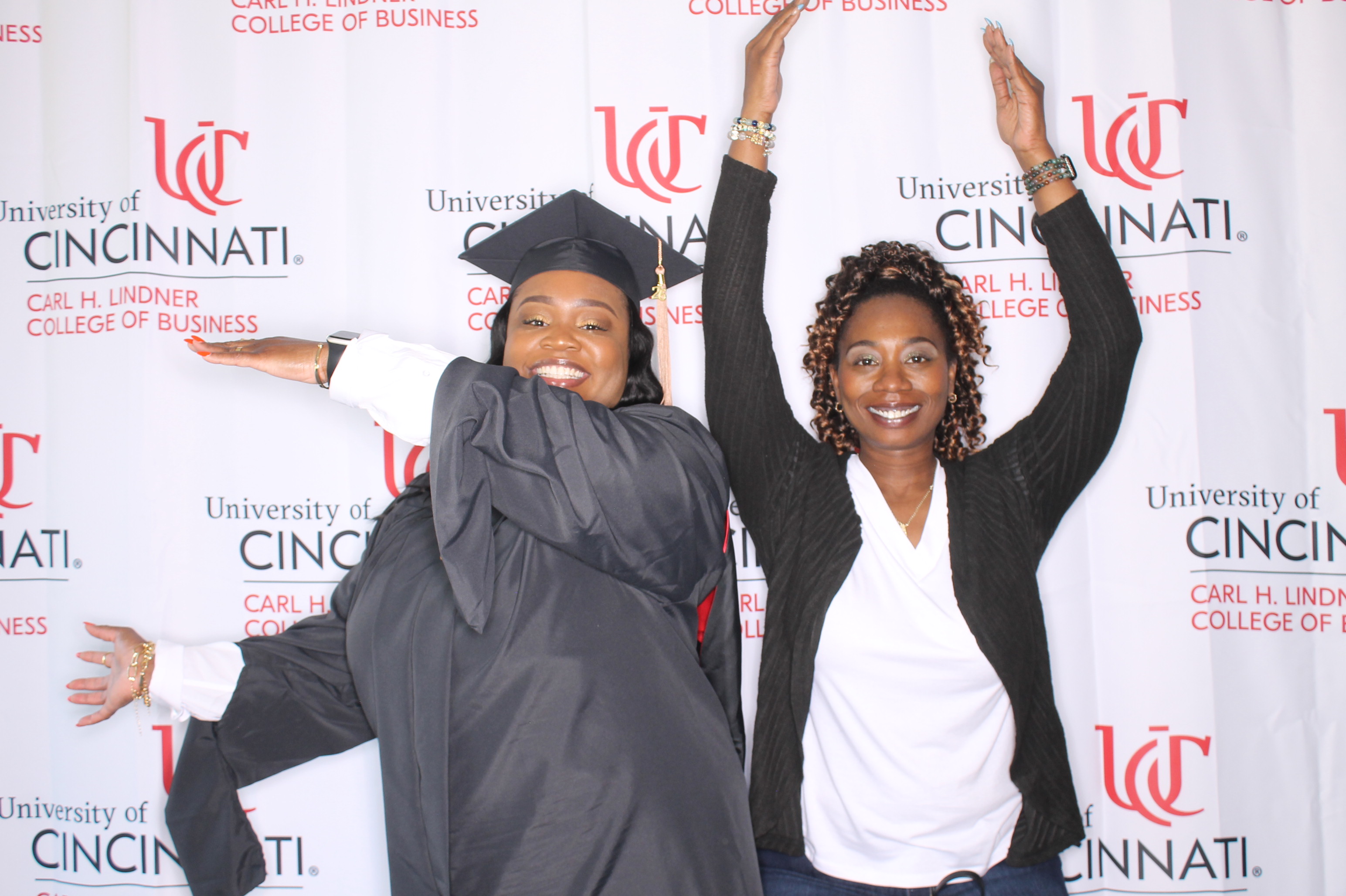 Linder College of Business Open House | View more photos from the event at gallery.photoboothcincy.com/u/PhotoBoothCincy/Linder-College-of-Business-Open-House