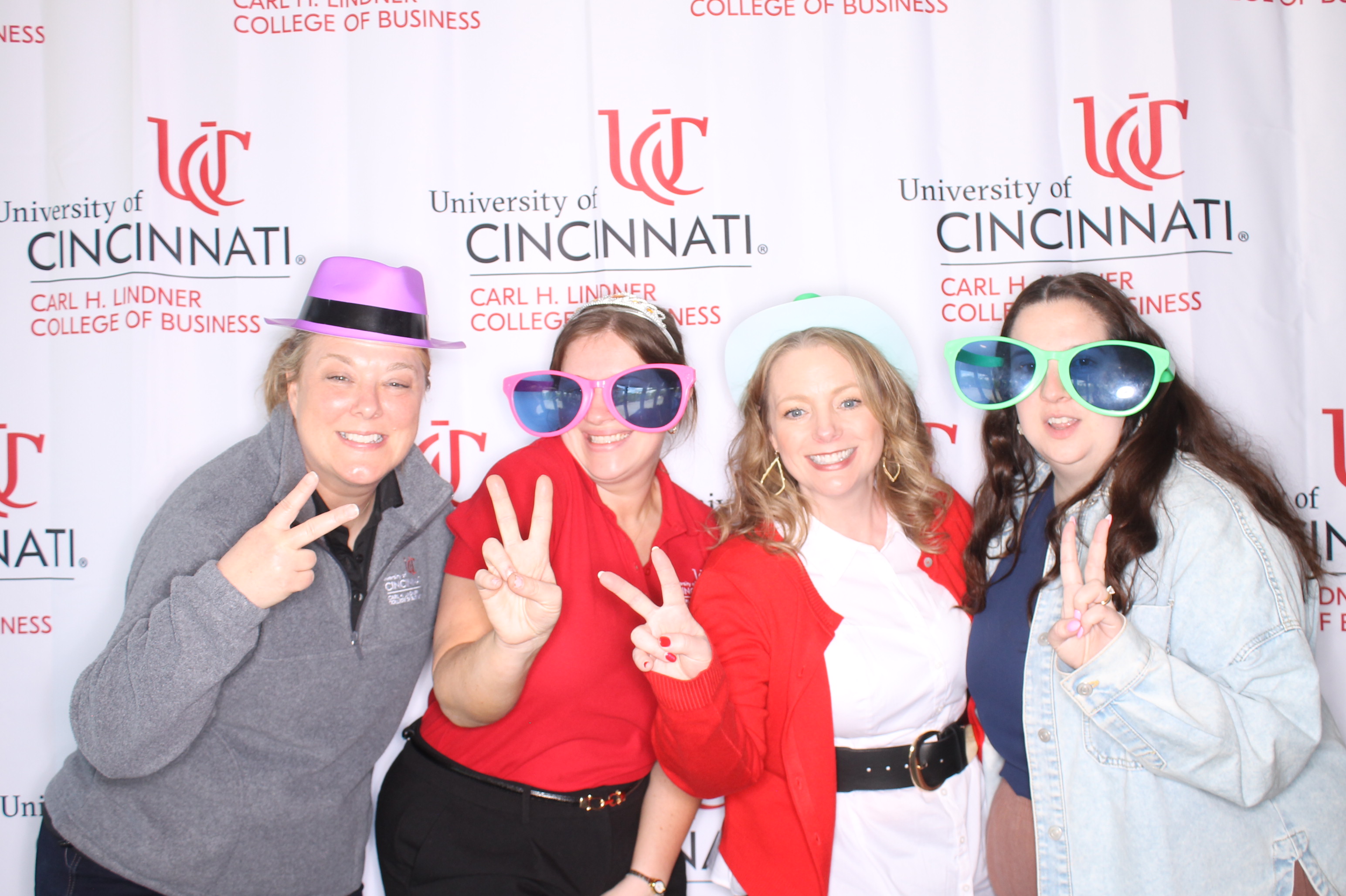 Linder College of Business Open House | View more photos from the event at gallery.photoboothcincy.com/u/PhotoBoothCincy/Linder-College-of-Business-Open-House