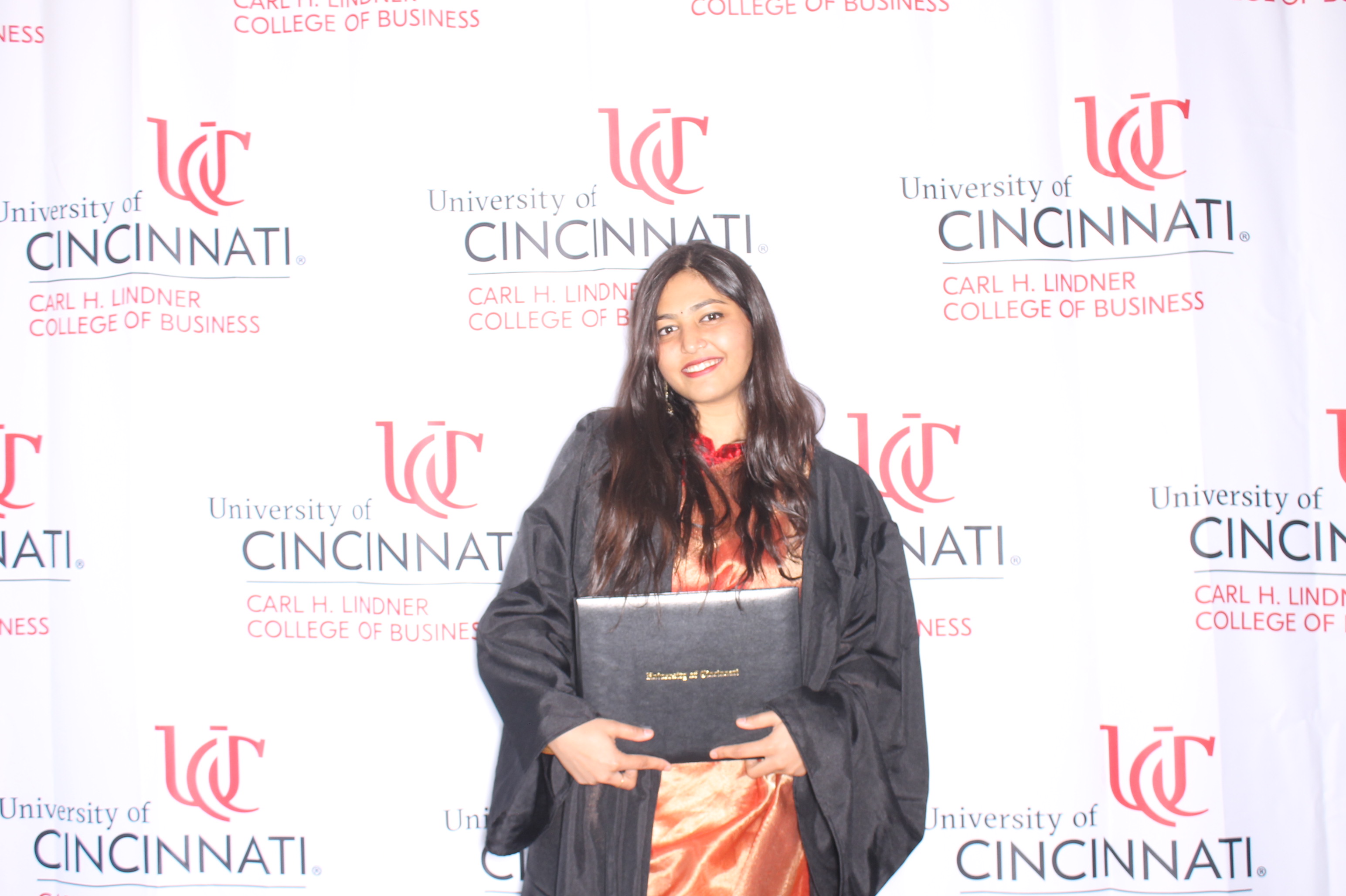 Linder College of Business Open House | View more photos from the event at gallery.photoboothcincy.com/u/PhotoBoothCincy/Linder-College-of-Business-Open-House