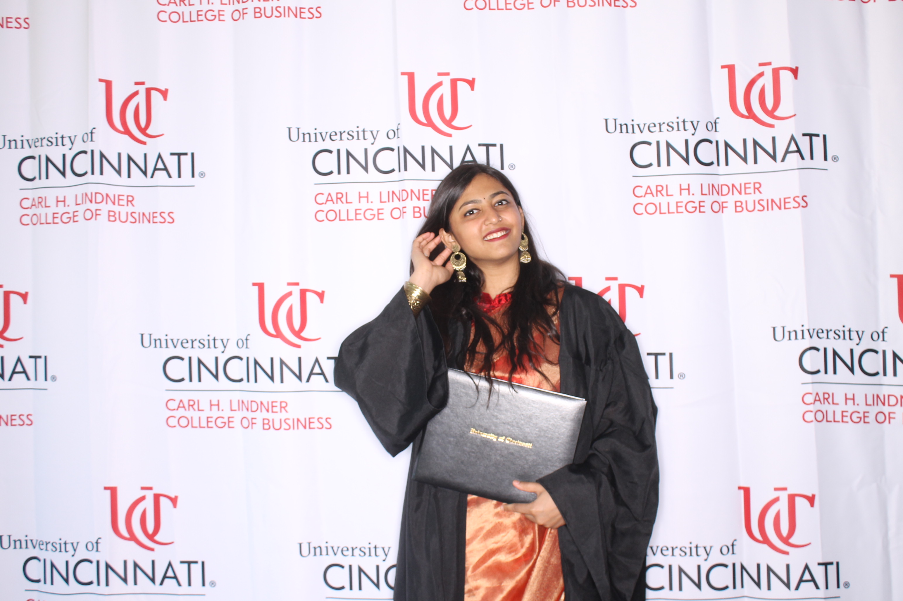 Linder College of Business Open House | View more photos from the event at gallery.photoboothcincy.com/u/PhotoBoothCincy/Linder-College-of-Business-Open-House