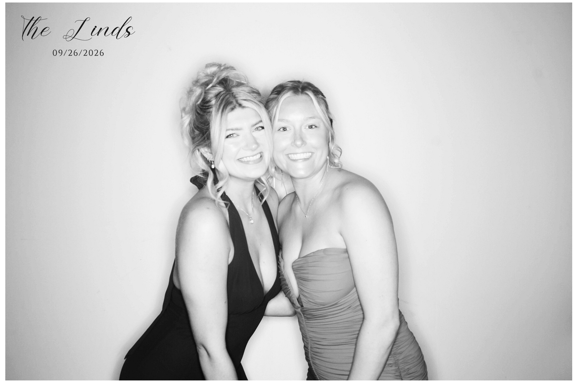 Linds Reception | View more photos from the event at gallery.photoboothcincy.com/u/PhotoBoothCincy/Linds-Reception