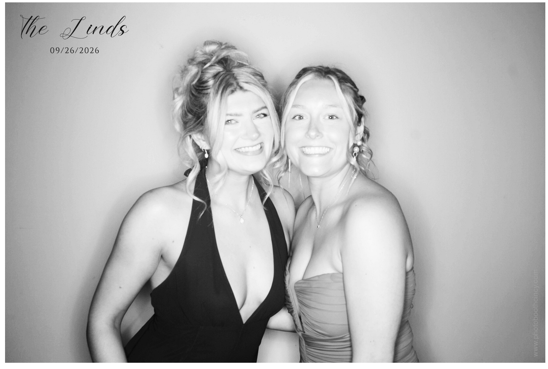 Linds Reception | View more photos from the event at gallery.photoboothcincy.com/u/PhotoBoothCincy/Linds-Reception