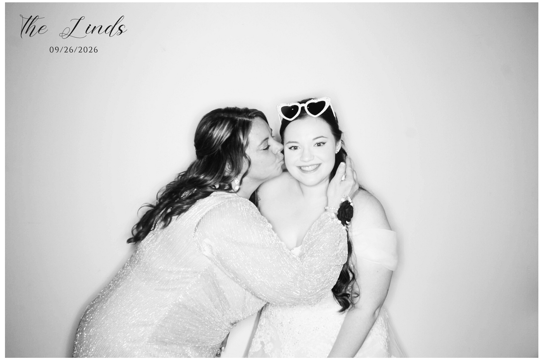 Linds Reception | View more photos from the event at gallery.photoboothcincy.com/u/PhotoBoothCincy/Linds-Reception