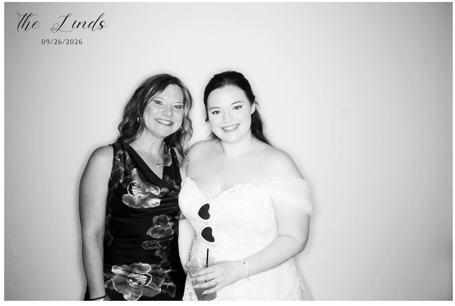 Linds Reception | View more photos from the event at gallery.photoboothcincy.com/u/PhotoBoothCincy/Linds-Reception
