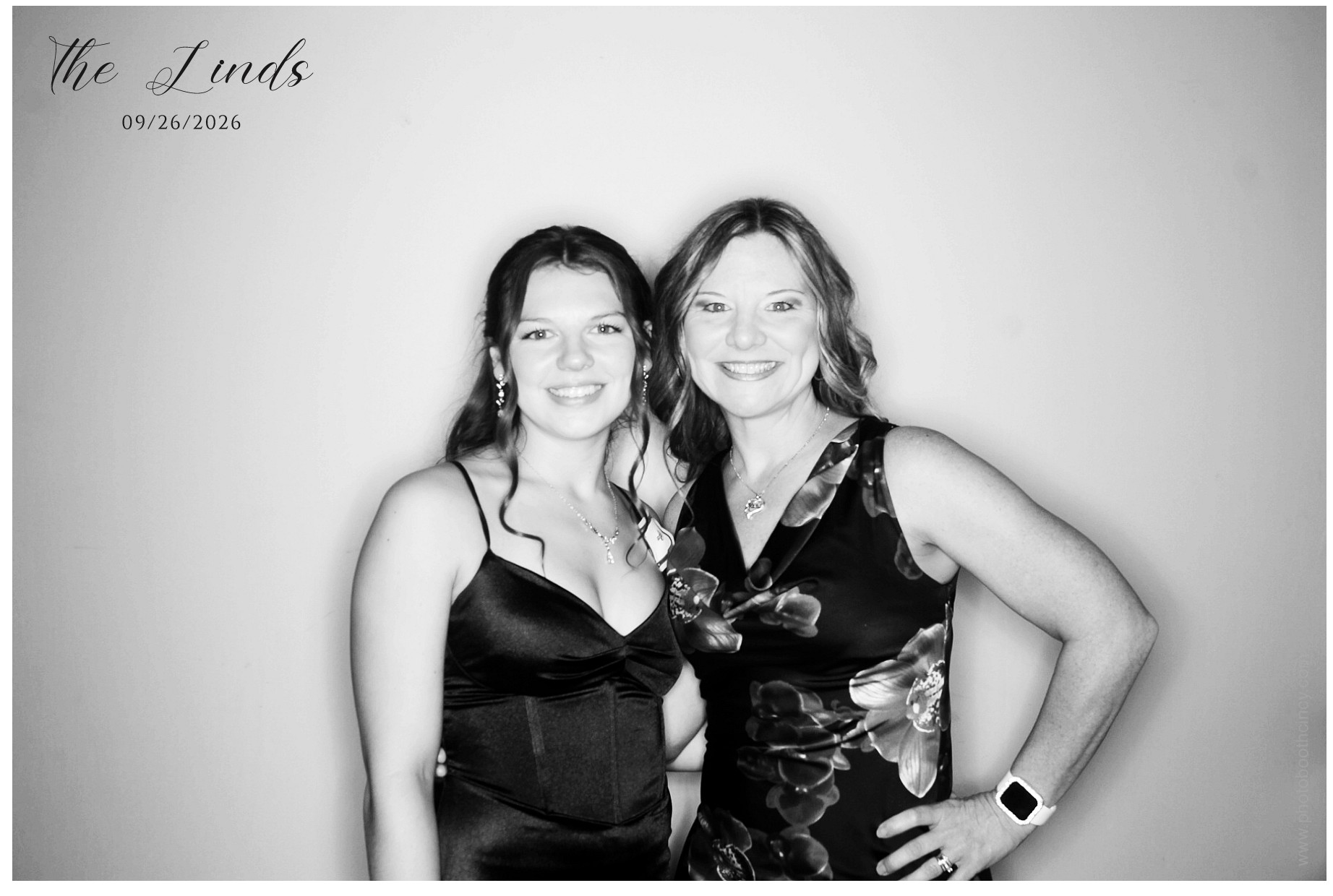 Linds Reception | View more photos from the event at gallery.photoboothcincy.com/u/PhotoBoothCincy/Linds-Reception