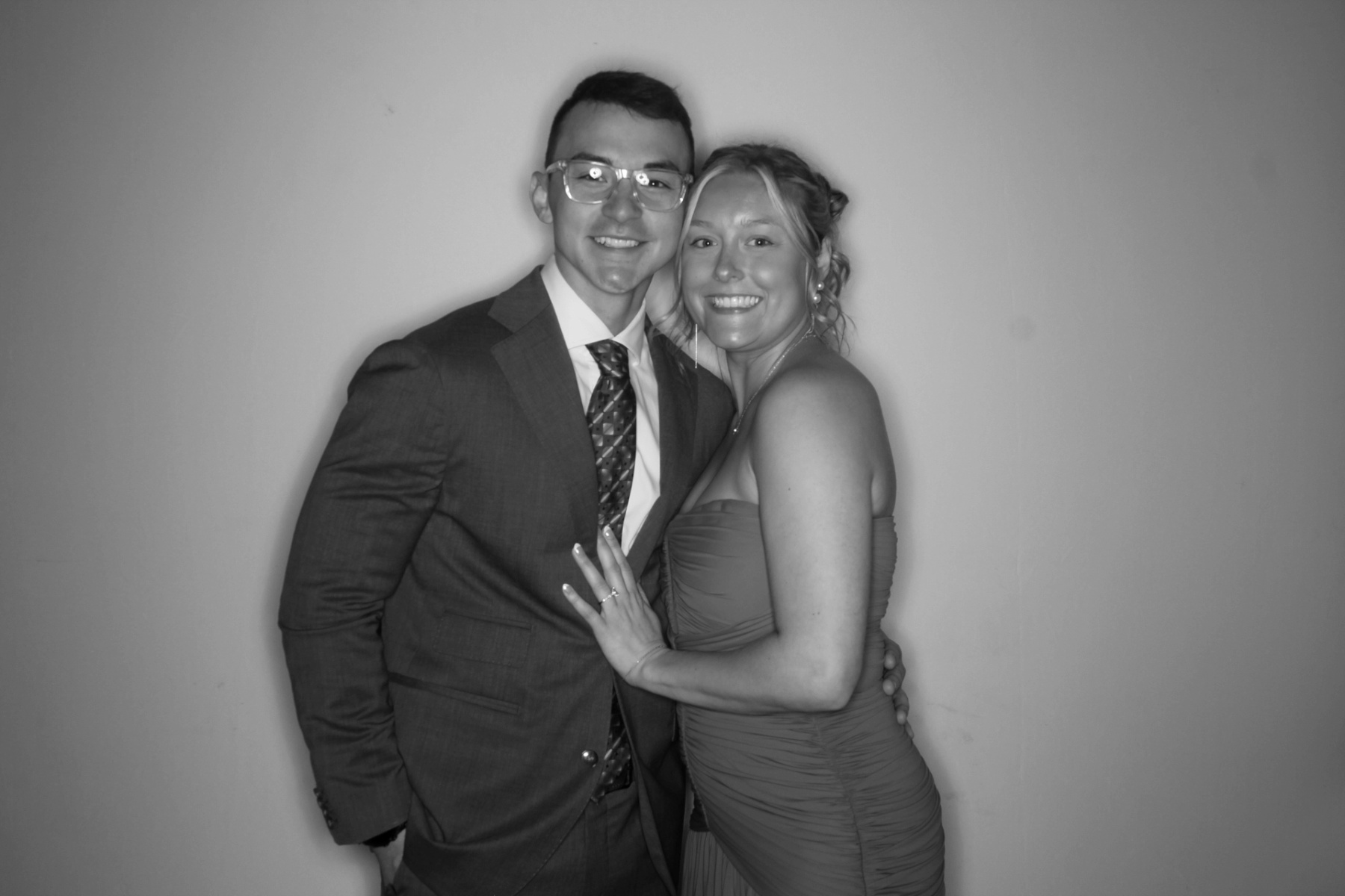 Linds Reception | View more photos from the event at gallery.photoboothcincy.com/u/PhotoBoothCincy/Linds-Reception