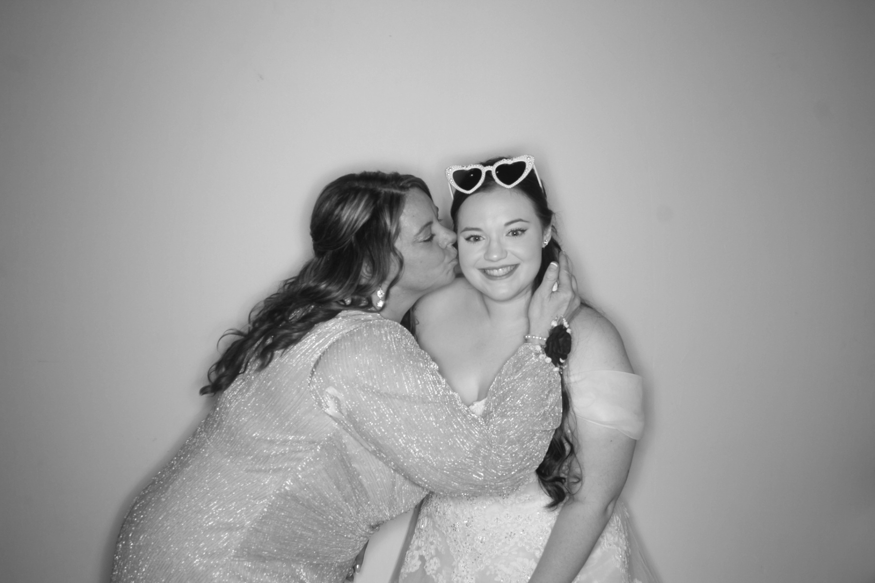 Linds Reception | View more photos from the event at gallery.photoboothcincy.com/u/PhotoBoothCincy/Linds-Reception