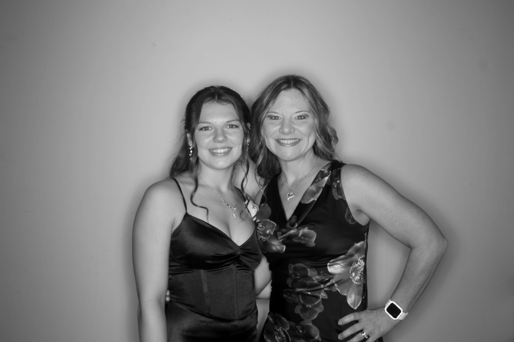 Linds Reception | View more photos from the event at gallery.photoboothcincy.com/u/PhotoBoothCincy/Linds-Reception