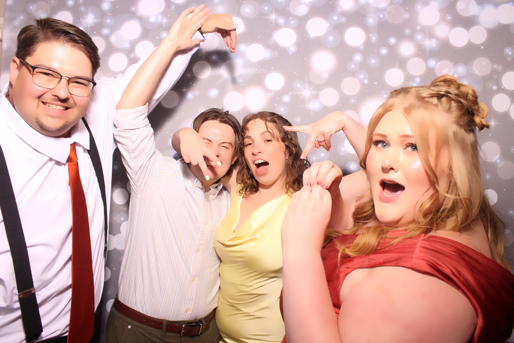 Lindsey & Asa | View more photos from the event at gallery.photoboothcincy.com/u/PhotoBoothCincy/Lindsey-Asa