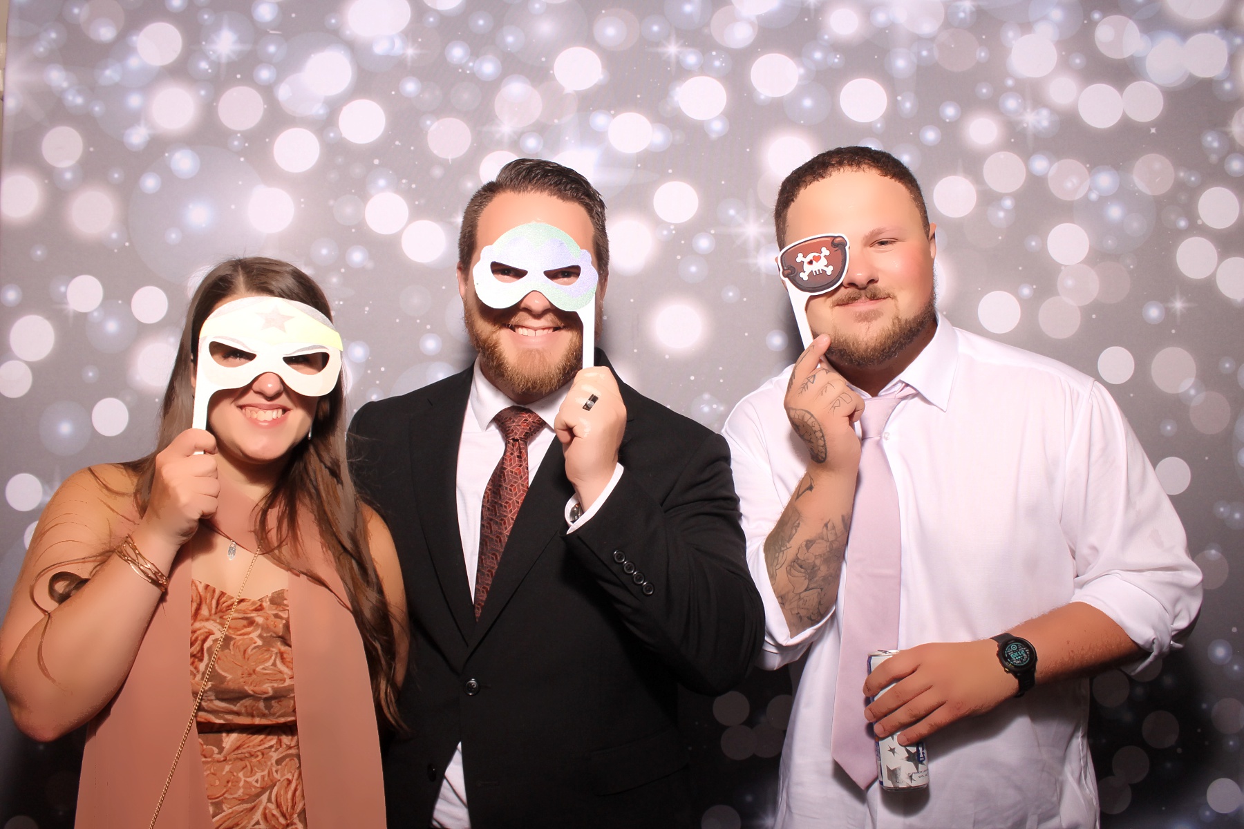 Lindsey & Asa | View more photos from the event at gallery.photoboothcincy.com/u/PhotoBoothCincy/Lindsey-Asa