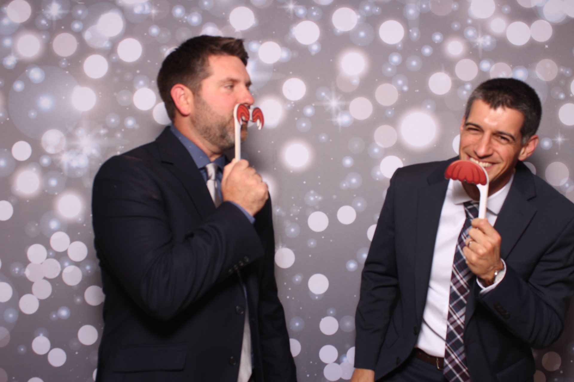 Lisa & Brett Reception | View more photos from the event at gallery.photoboothcincy.com/u/PhotoBoothCincy/Lisa-Brett-Reception