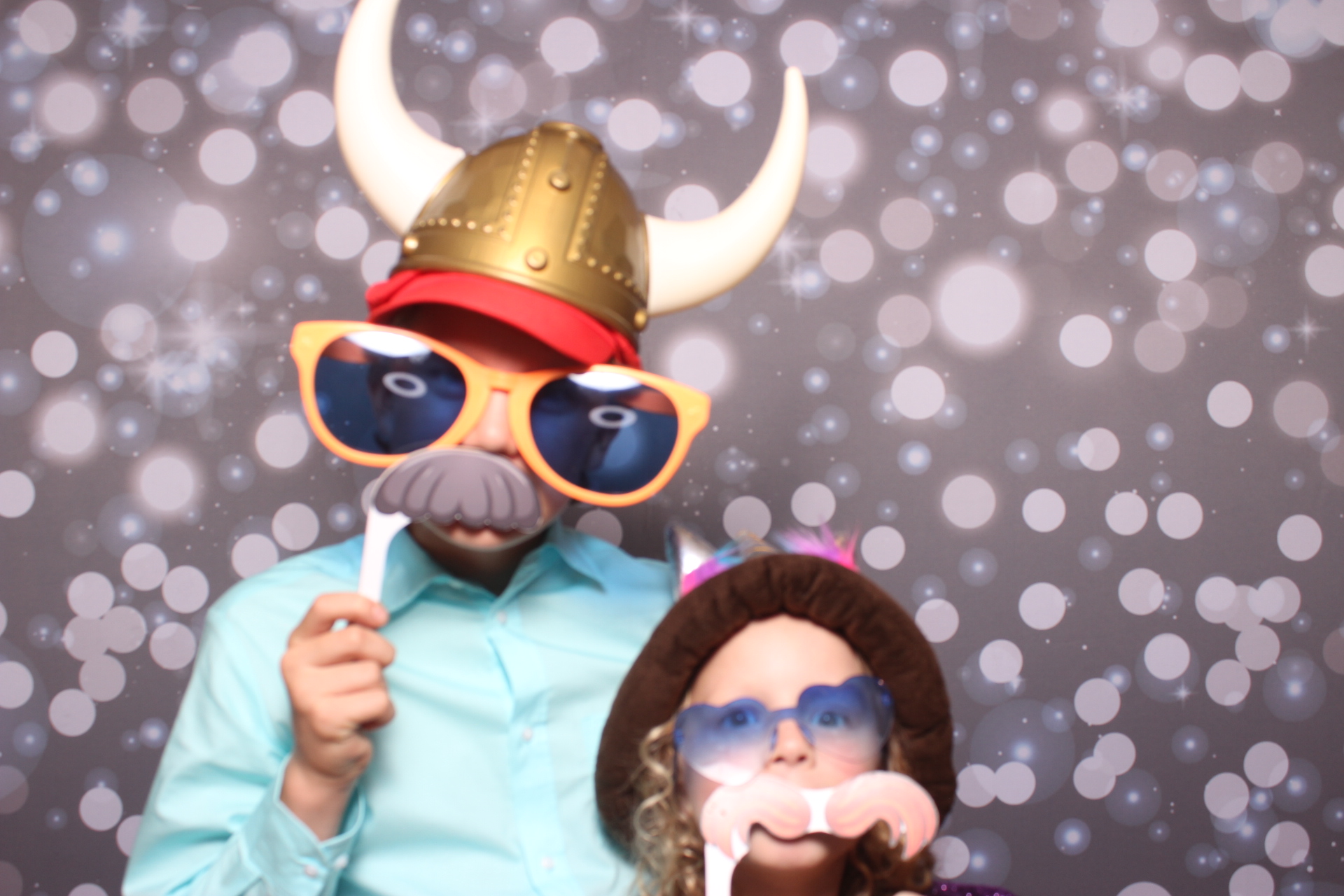 Lisa & Brett Reception | View more photos from the event at gallery.photoboothcincy.com/u/PhotoBoothCincy/Lisa-Brett-Reception