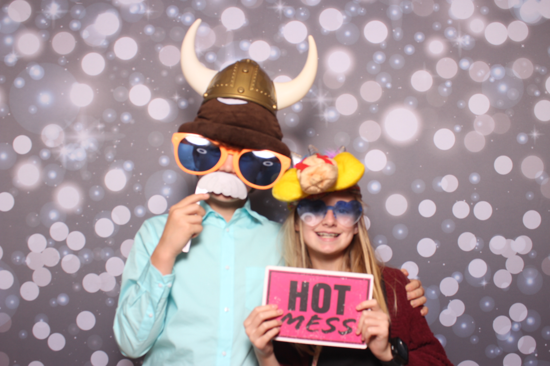 Lisa & Brett Reception | View more photos from the event at gallery.photoboothcincy.com/u/PhotoBoothCincy/Lisa-Brett-Reception