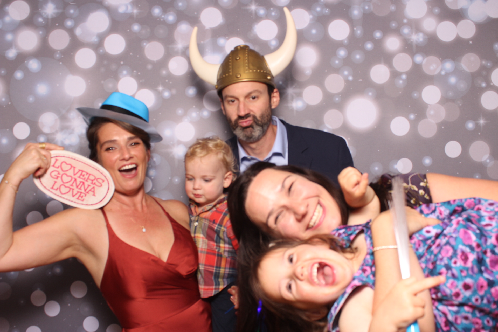 Lisa & Brett Reception | View more photos from the event at gallery.photoboothcincy.com/u/PhotoBoothCincy/Lisa-Brett-Reception
