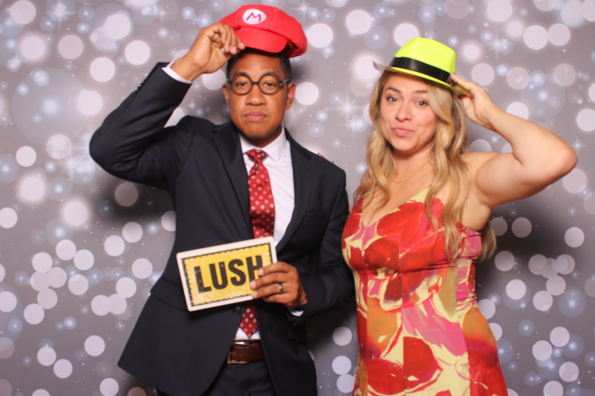 Lisa & Brett Reception | View more photos from the event at gallery.photoboothcincy.com/u/PhotoBoothCincy/Lisa-Brett-Reception