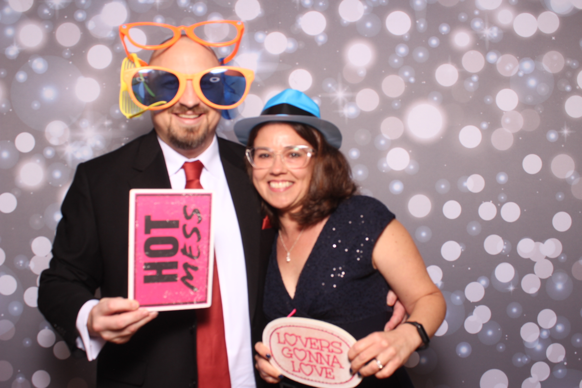 Lisa & Brett Reception | View more photos from the event at gallery.photoboothcincy.com/u/PhotoBoothCincy/Lisa-Brett-Reception
