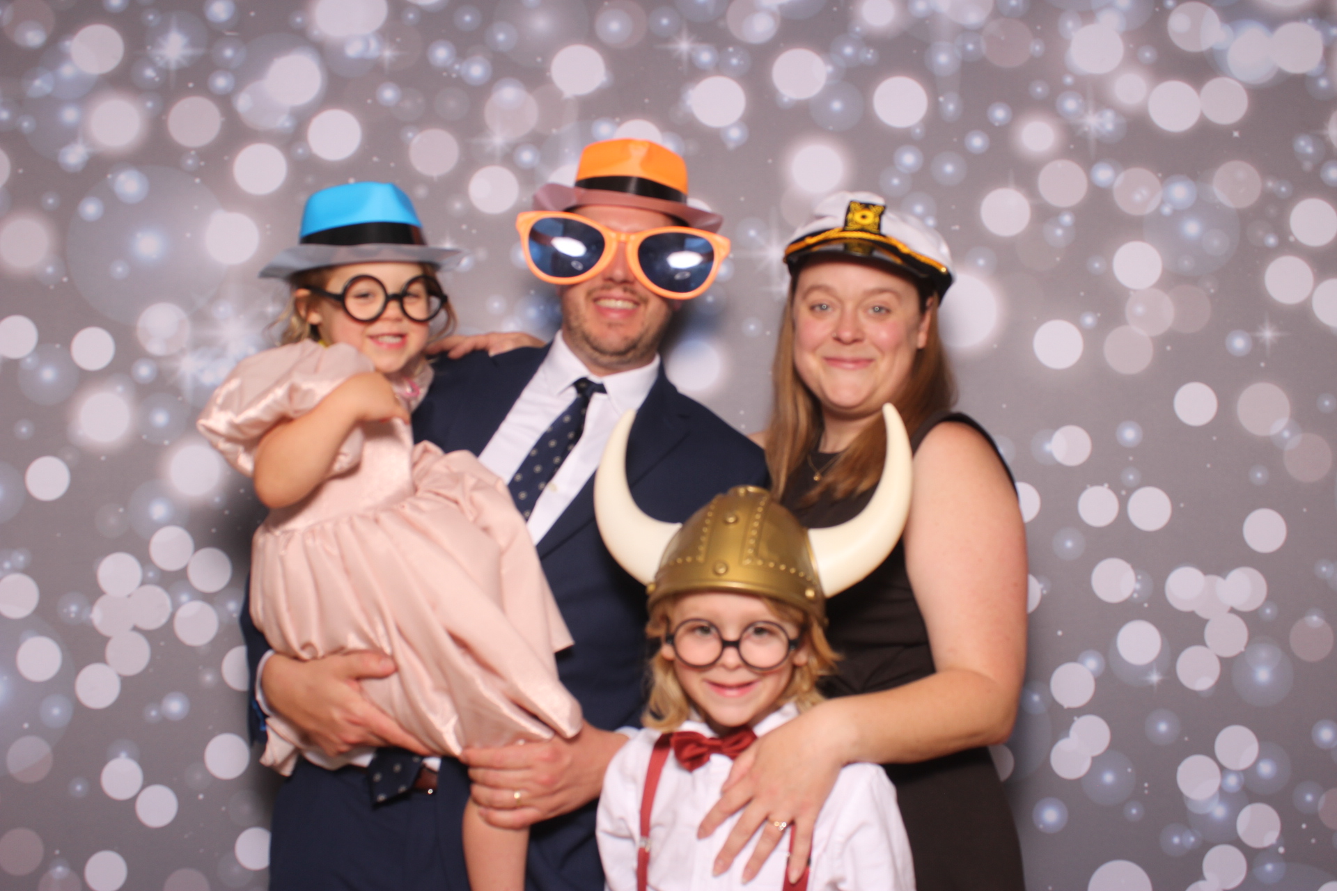 Lisa & Brett Reception | View more photos from the event at gallery.photoboothcincy.com/u/PhotoBoothCincy/Lisa-Brett-Reception