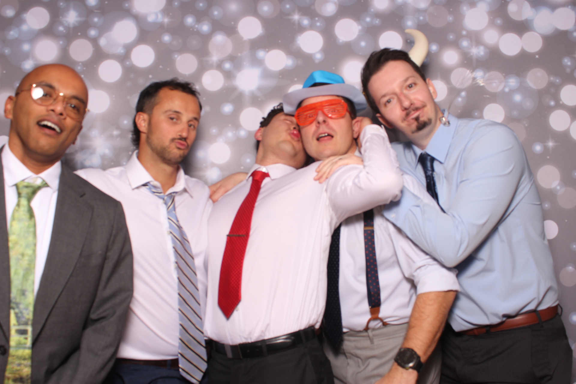 Lisa & Brett Reception | View more photos from the event at gallery.photoboothcincy.com/u/PhotoBoothCincy/Lisa-Brett-Reception