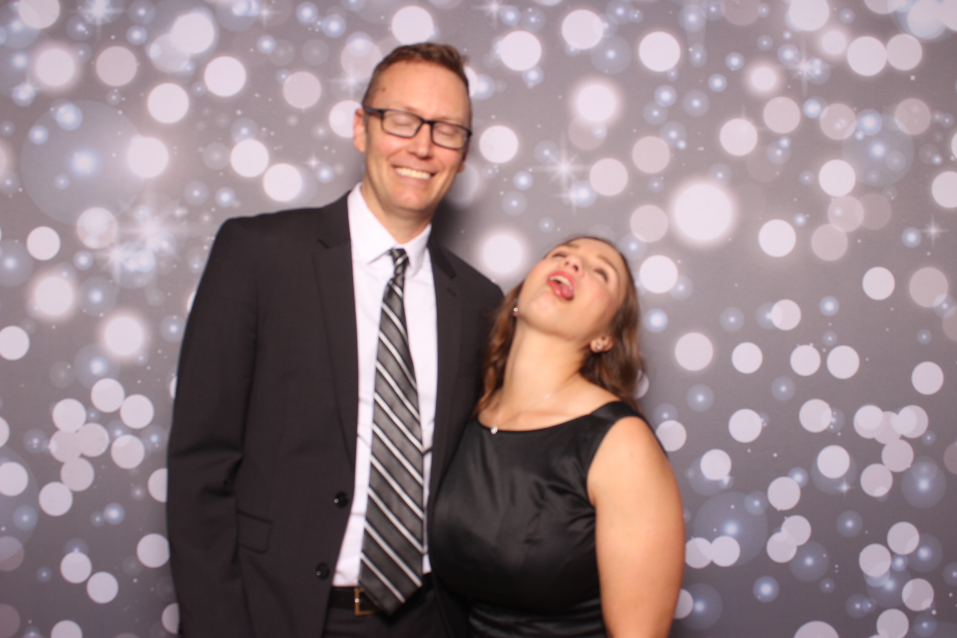 Lisa & Brett Reception | View more photos from the event at gallery.photoboothcincy.com/u/PhotoBoothCincy/Lisa-Brett-Reception