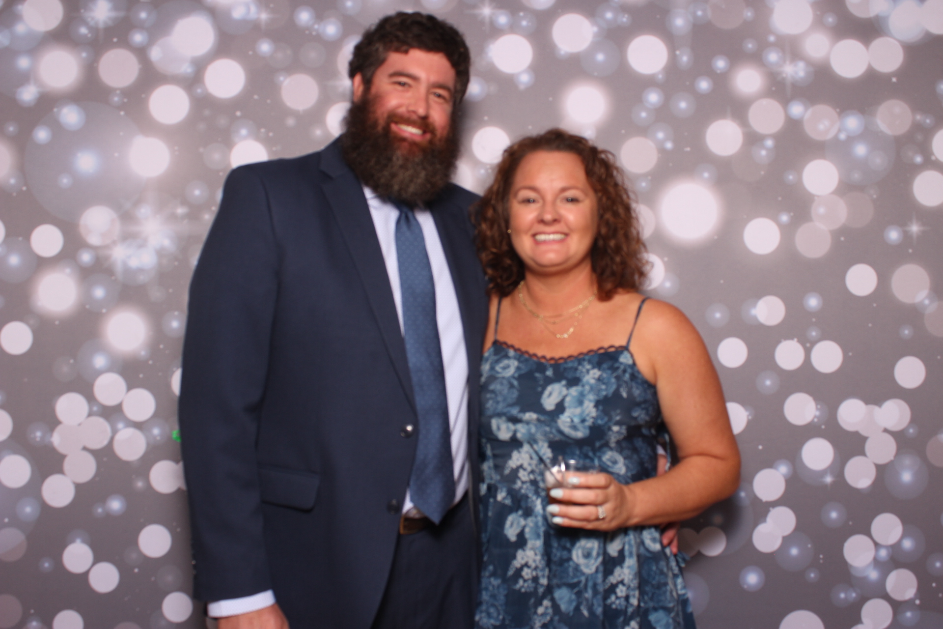 Lisa & Brett Reception | View more photos from the event at gallery.photoboothcincy.com/u/PhotoBoothCincy/Lisa-Brett-Reception