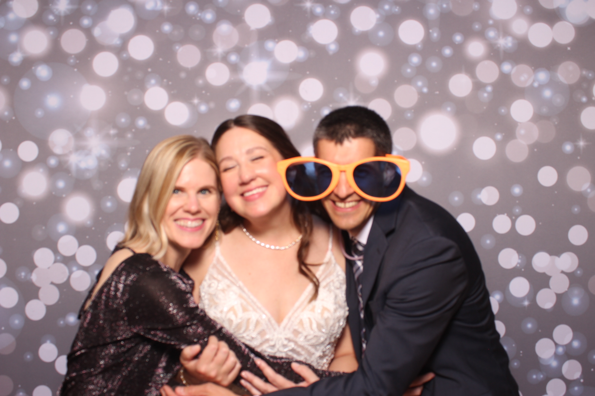 Lisa & Brett Reception | View more photos from the event at gallery.photoboothcincy.com/u/PhotoBoothCincy/Lisa-Brett-Reception