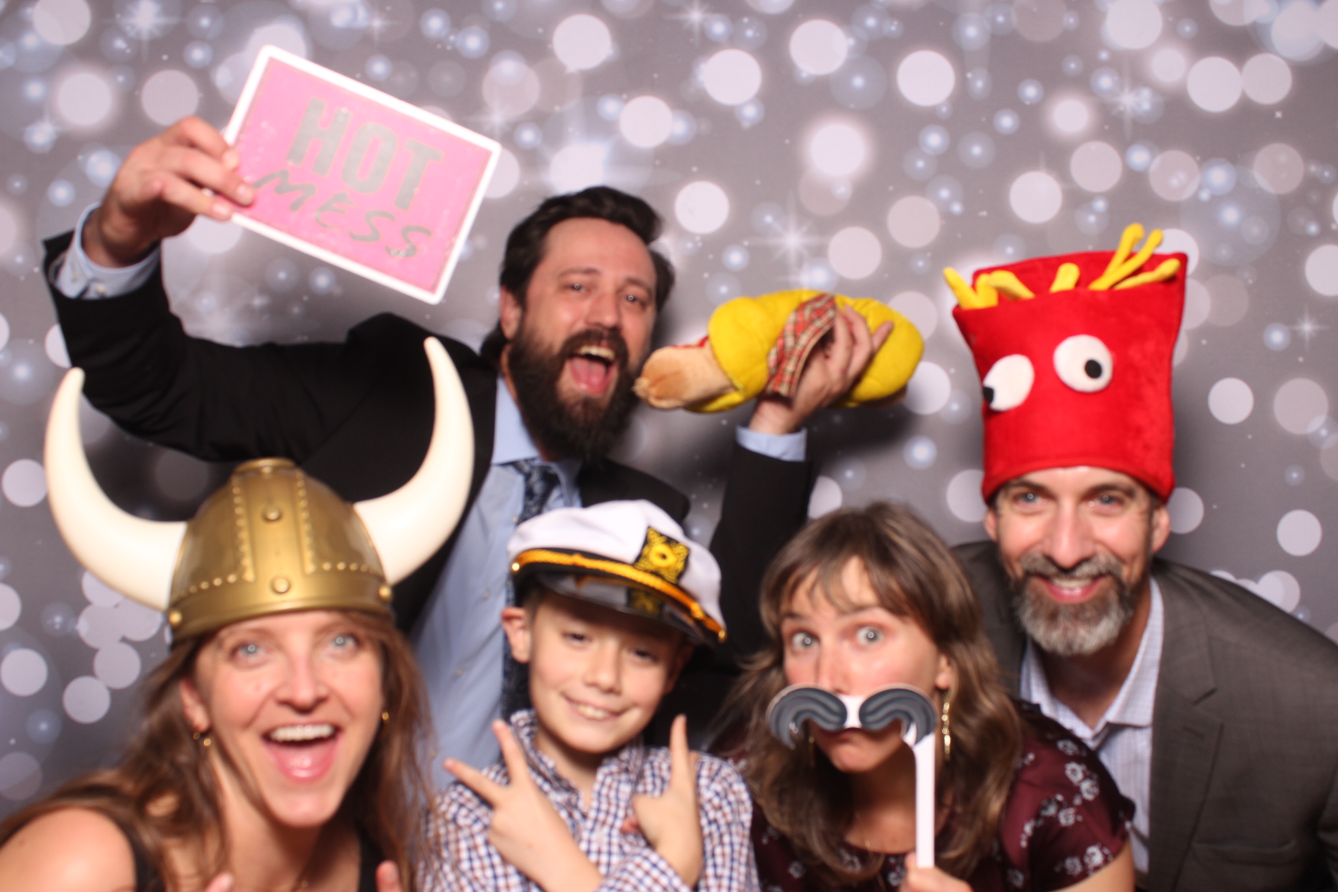 Lisa & Brett Reception | View more photos from the event at gallery.photoboothcincy.com/u/PhotoBoothCincy/Lisa-Brett-Reception