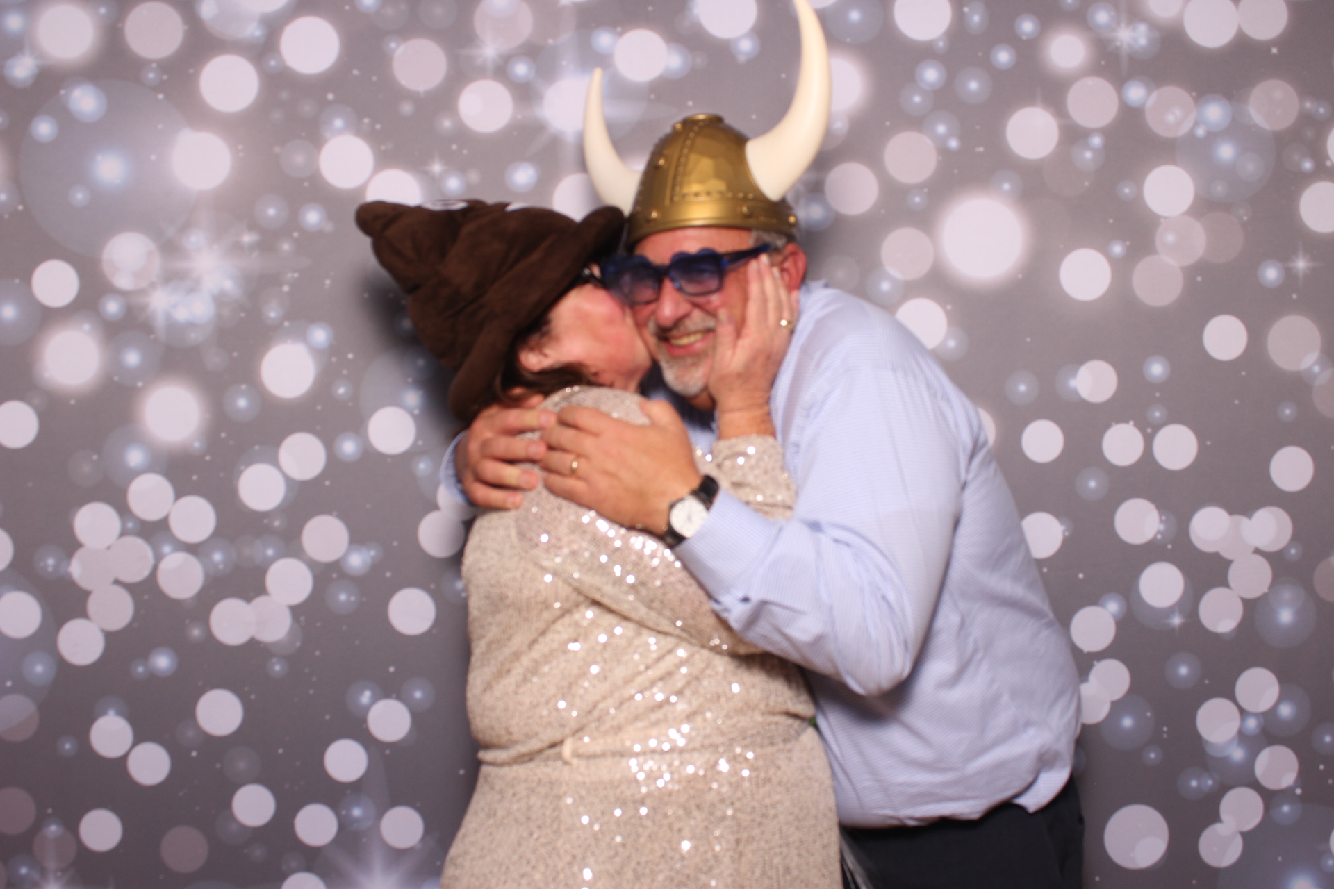 Lisa & Brett Reception | View more photos from the event at gallery.photoboothcincy.com/u/PhotoBoothCincy/Lisa-Brett-Reception