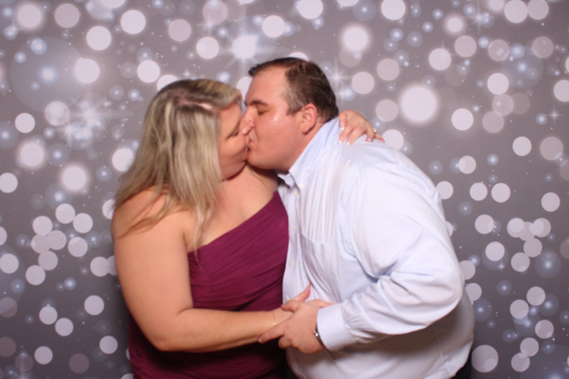 Lisa & Brett Reception | View more photos from the event at gallery.photoboothcincy.com/u/PhotoBoothCincy/Lisa-Brett-Reception