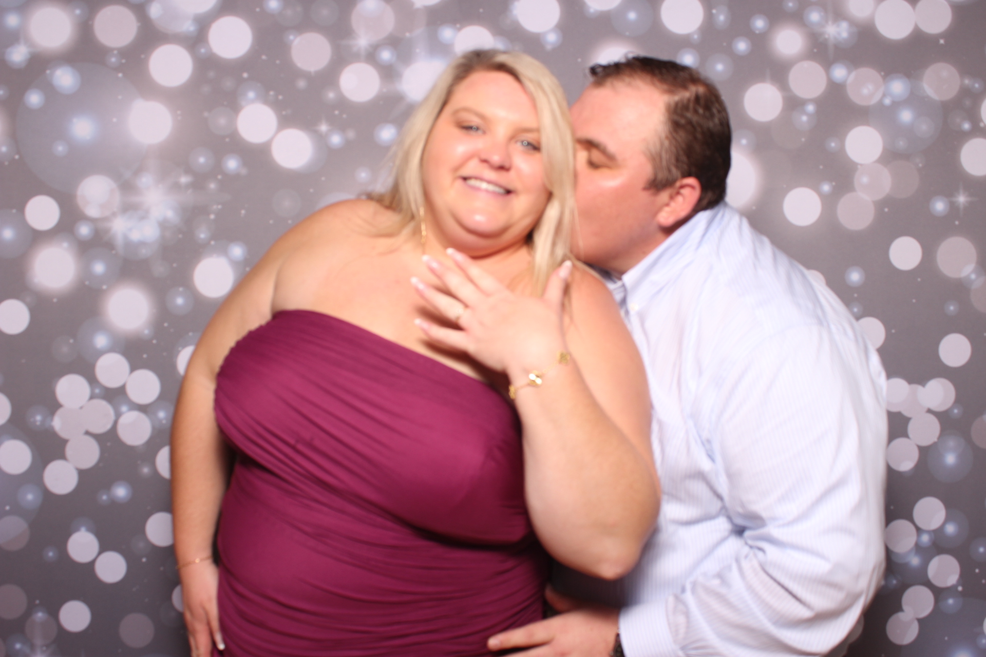 Lisa & Brett Reception | View more photos from the event at gallery.photoboothcincy.com/u/PhotoBoothCincy/Lisa-Brett-Reception