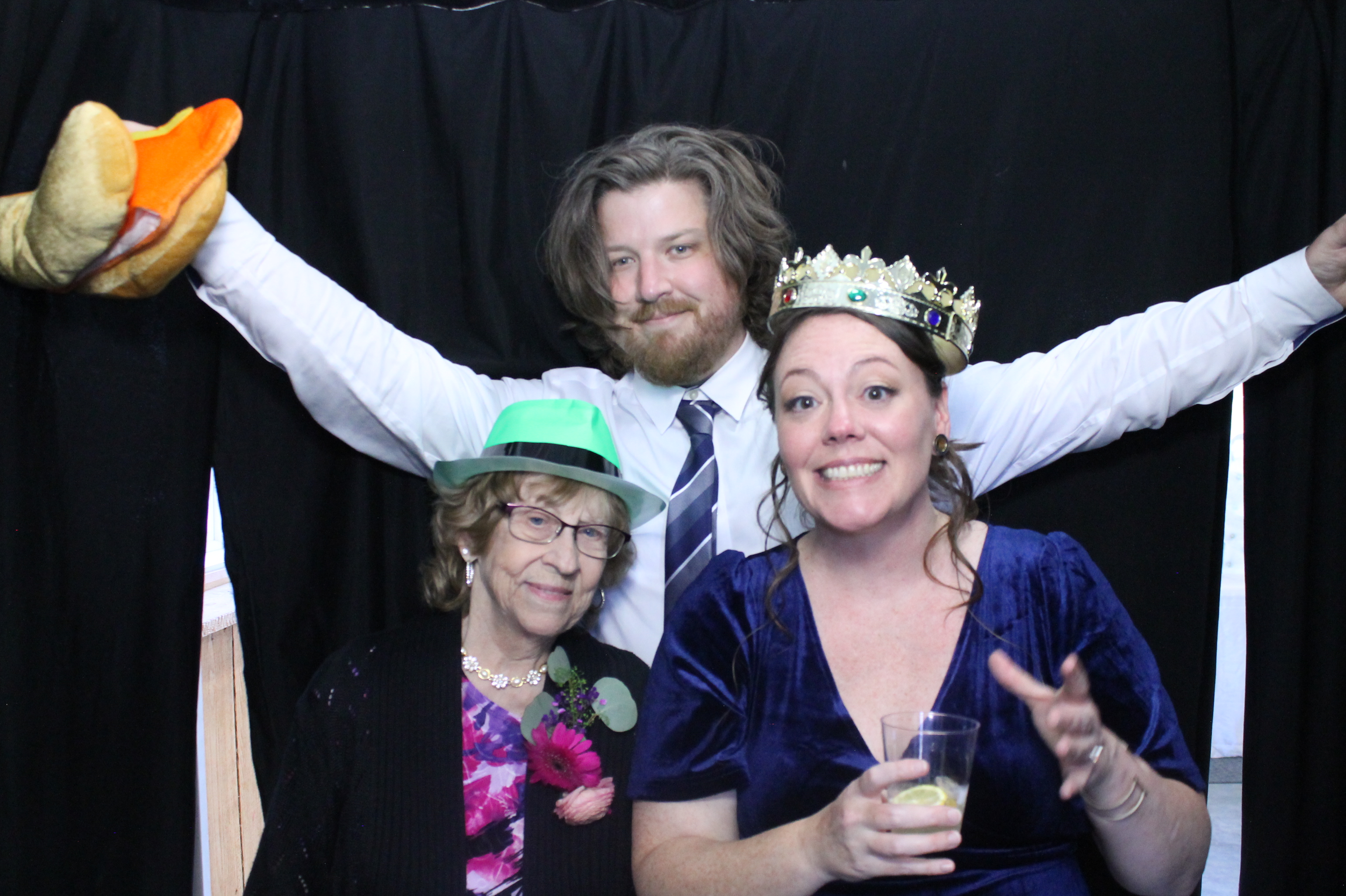 Liz & Landen Reception | View more photos from the event at gallery.photoboothcincy.com/u/PhotoBoothCincy/Liz-Landen-Reception