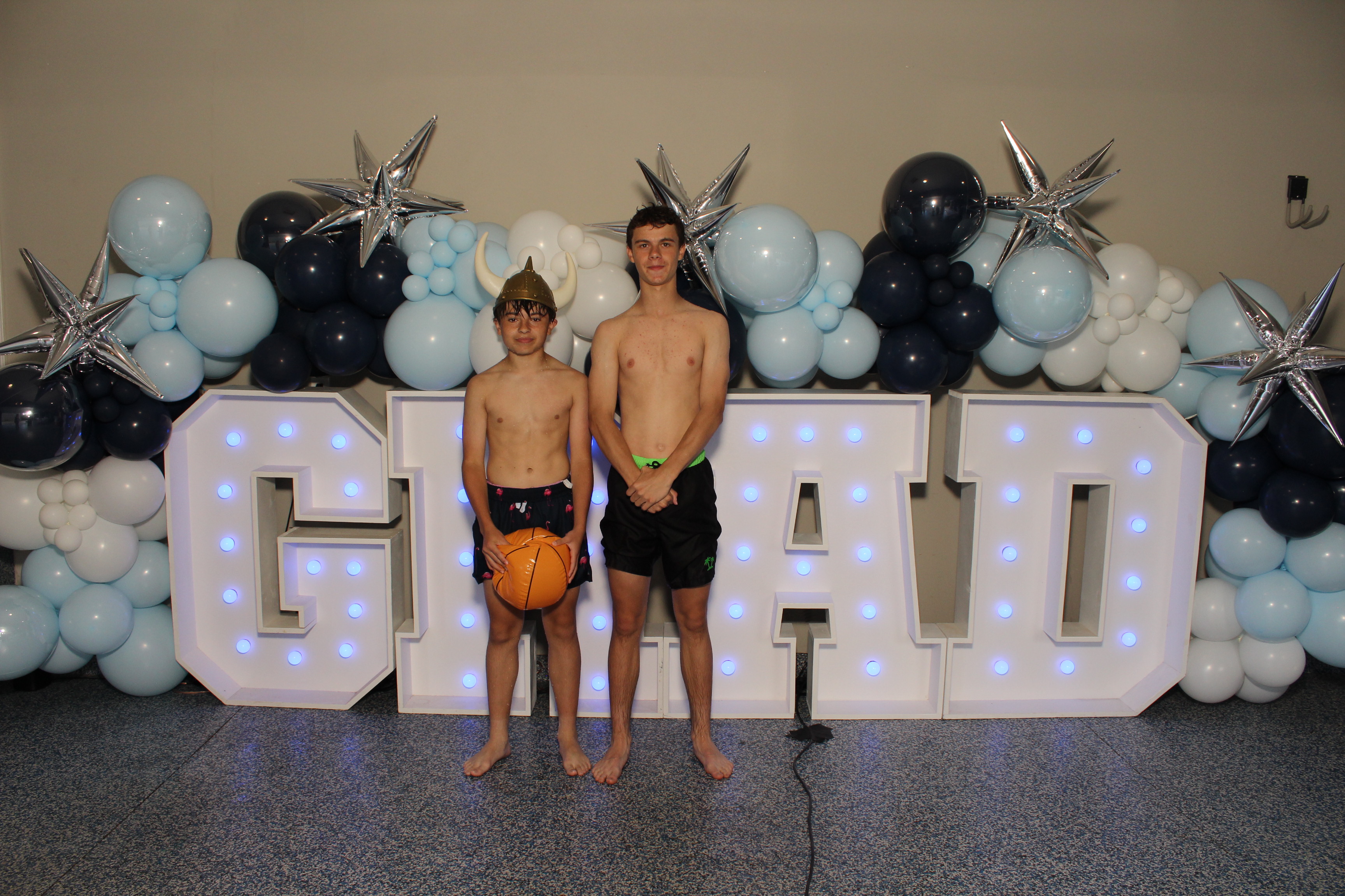 MTCES Class of 2026 | View more photos from the event at gallery.photoboothcincy.com/u/PhotoBoothCincy/MTCES-Class-of-2026
