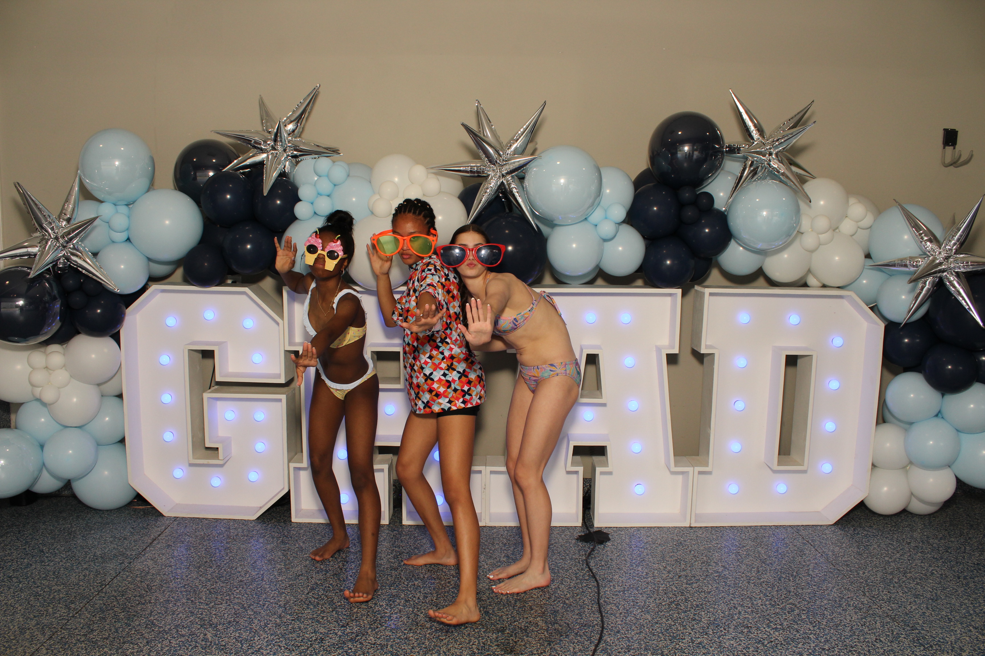 MTCES Class of 2026 | View more photos from the event at gallery.photoboothcincy.com/u/PhotoBoothCincy/MTCES-Class-of-2026