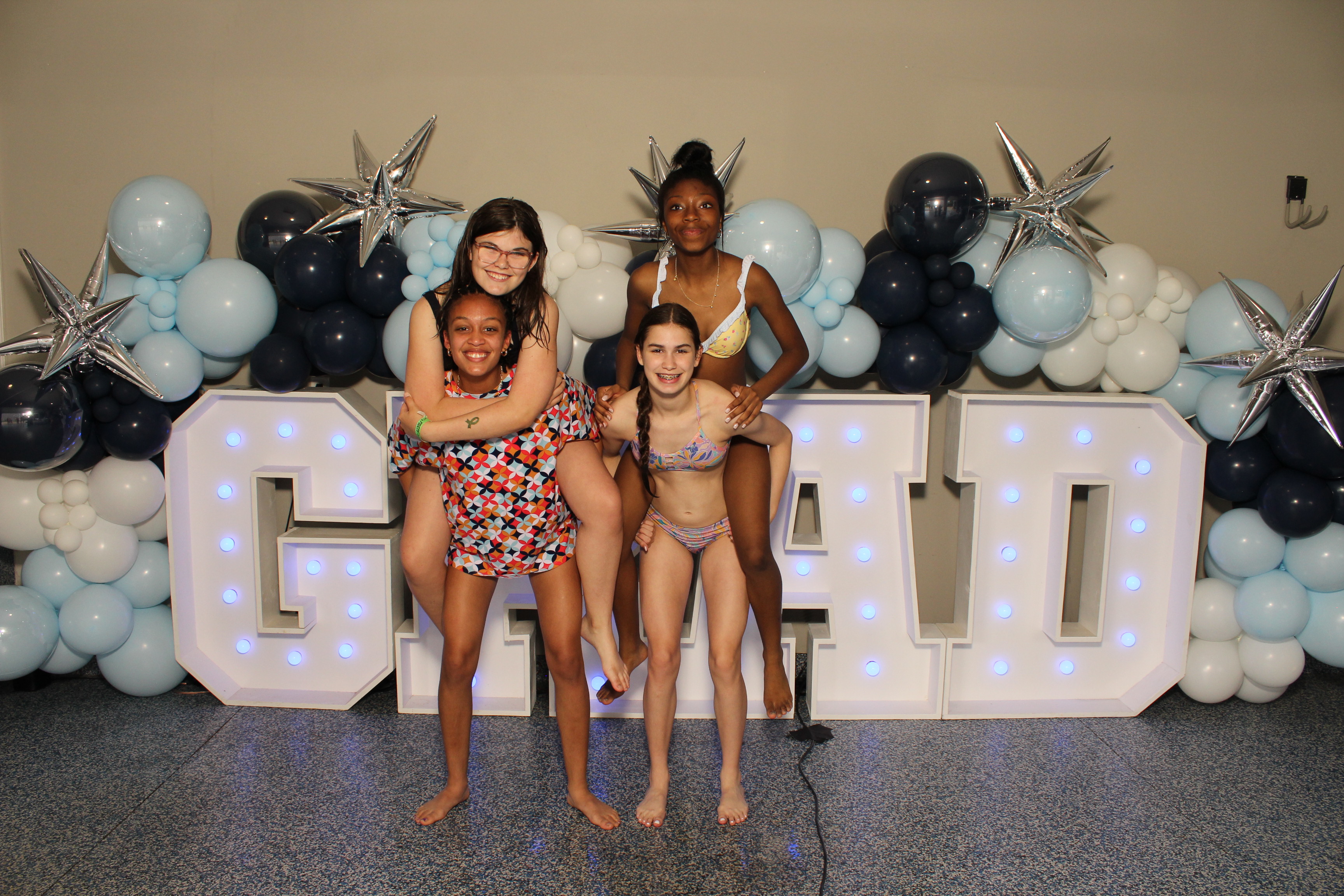 MTCES Class of 2026 | View more photos from the event at gallery.photoboothcincy.com/u/PhotoBoothCincy/MTCES-Class-of-2026
