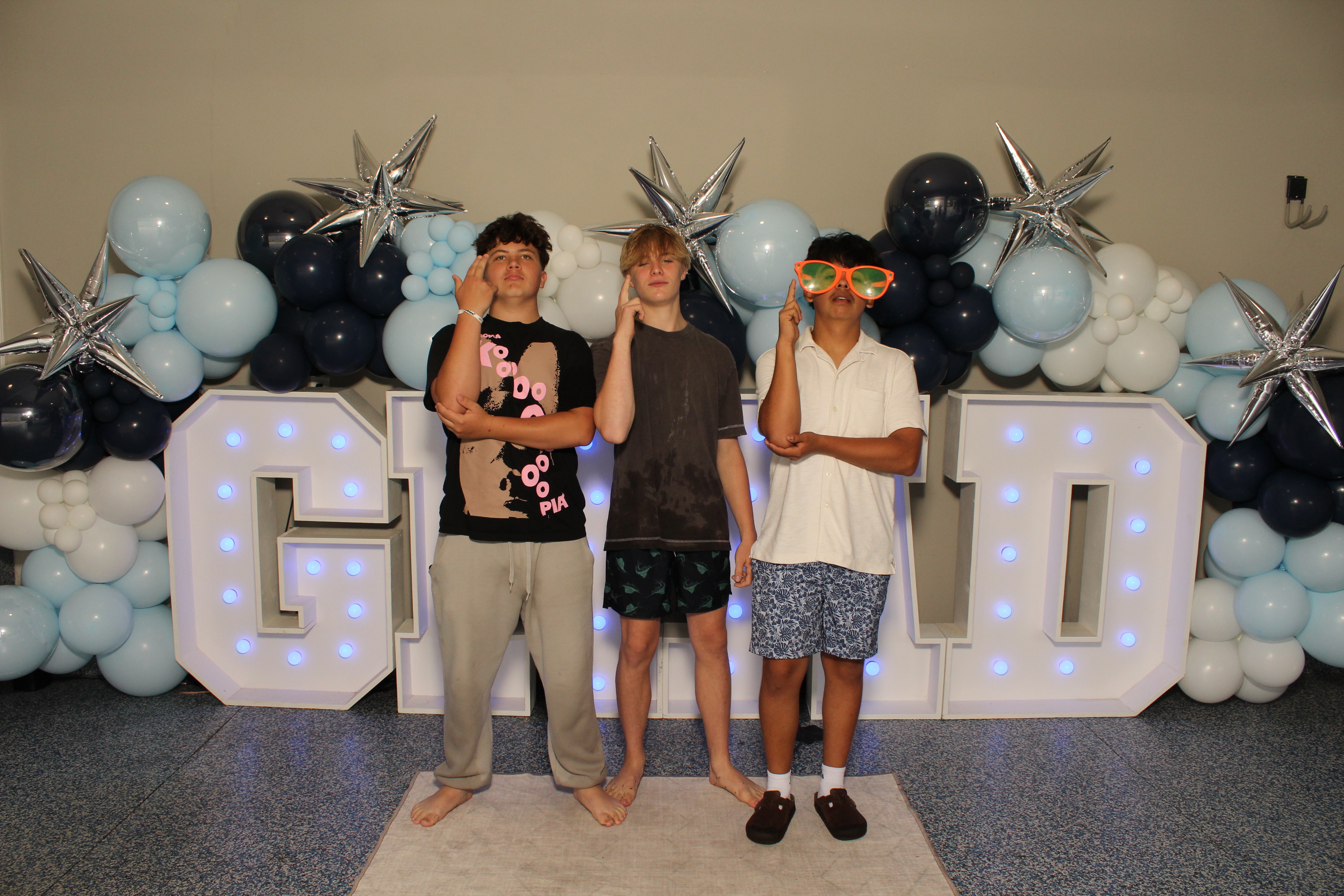 MTCES Class of 2026 | View more photos from the event at gallery.photoboothcincy.com/u/PhotoBoothCincy/MTCES-Class-of-2026