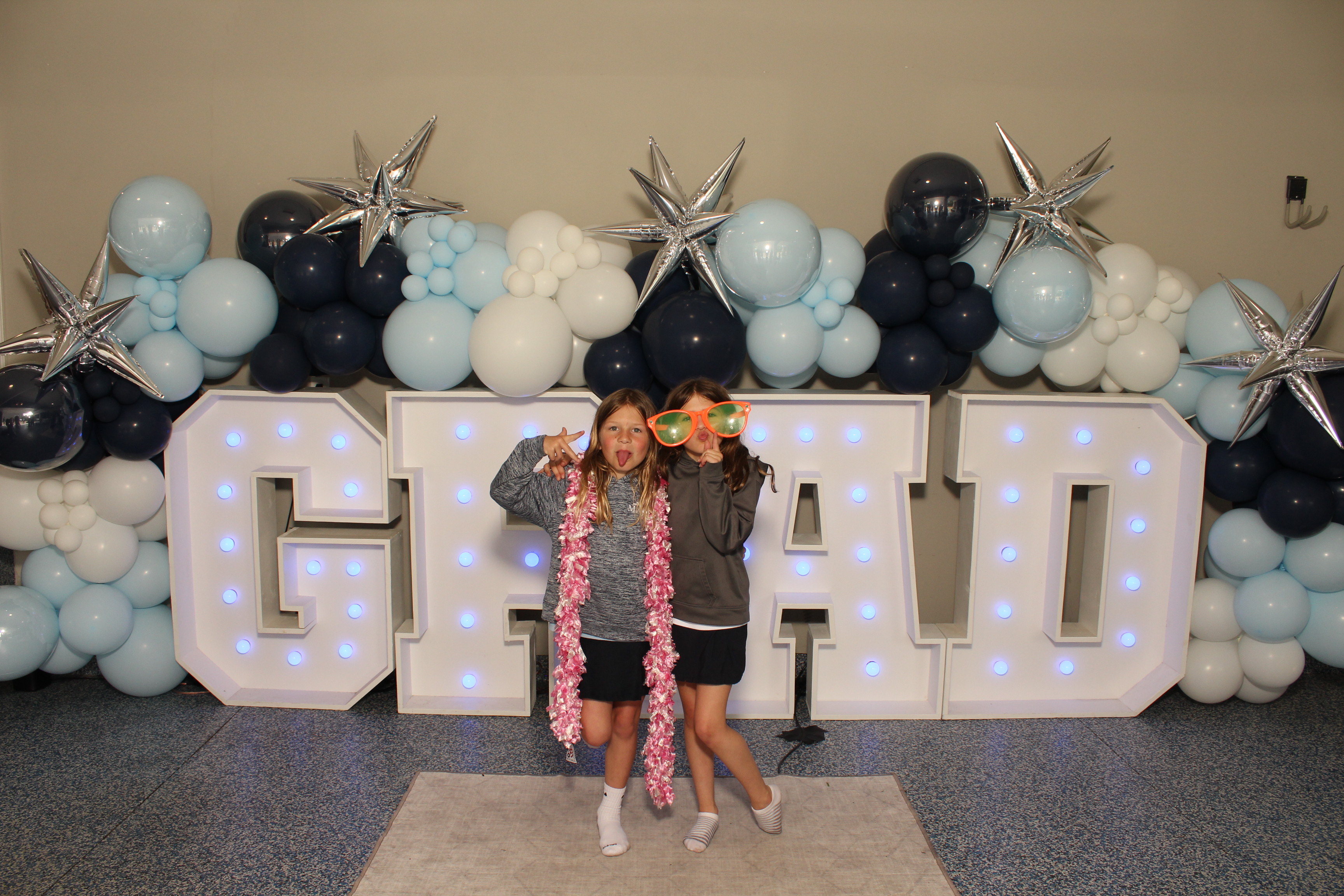 MTCES Class of 2026 | View more photos from the event at gallery.photoboothcincy.com/u/PhotoBoothCincy/MTCES-Class-of-2026