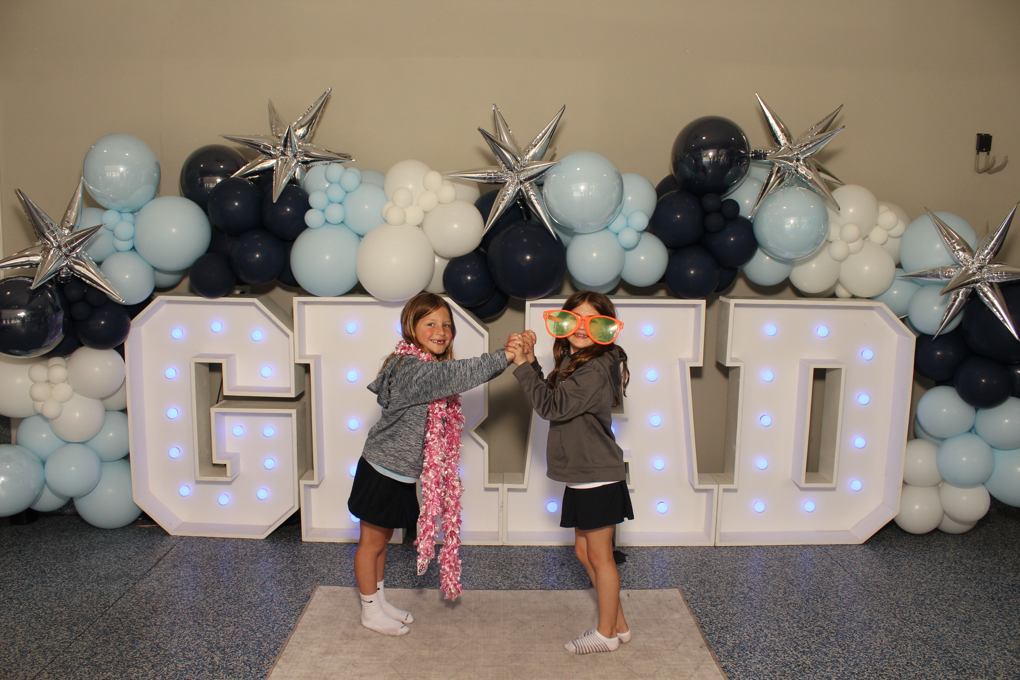 MTCES Class of 2026 | View more photos from the event at gallery.photoboothcincy.com/u/PhotoBoothCincy/MTCES-Class-of-2026