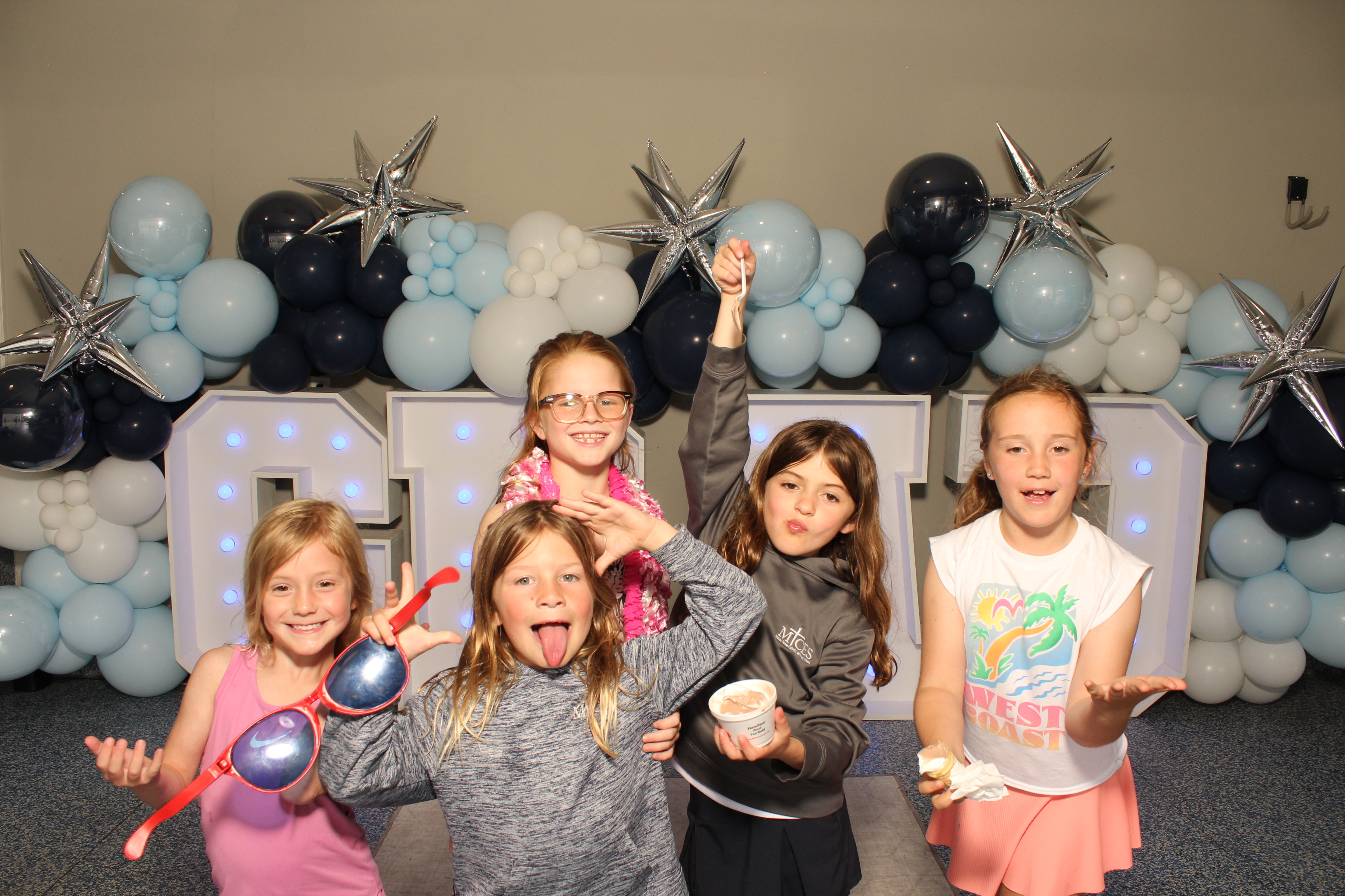 MTCES Class of 2026 | View more photos from the event at gallery.photoboothcincy.com/u/PhotoBoothCincy/MTCES-Class-of-2026